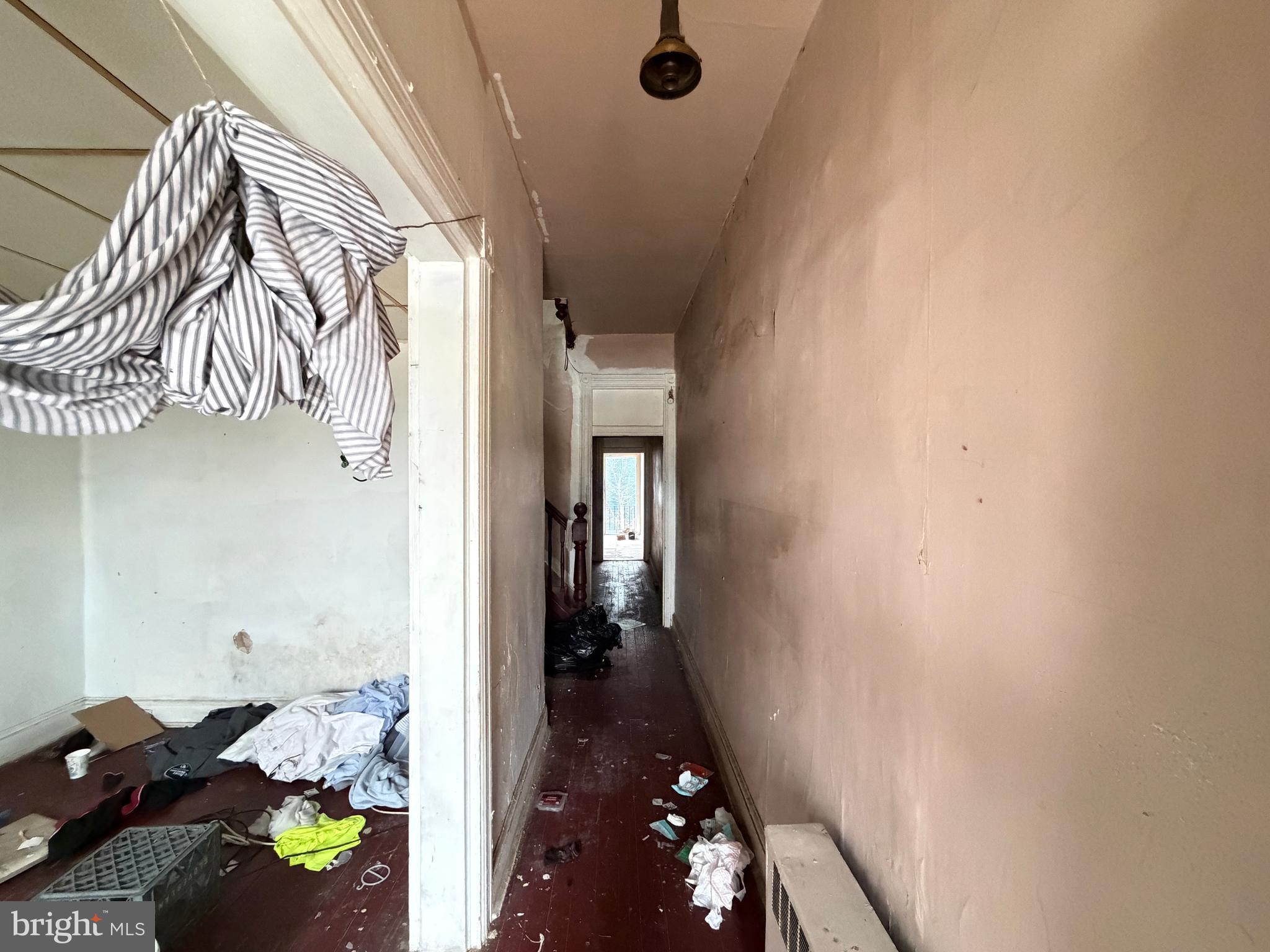 BROADWAY EAST - Residential