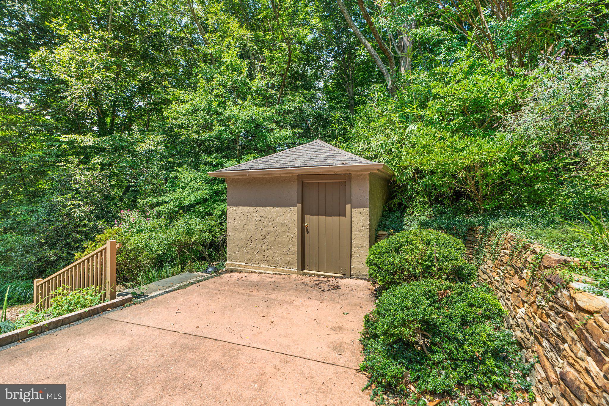 PINES ON THE SEVERN - Residential