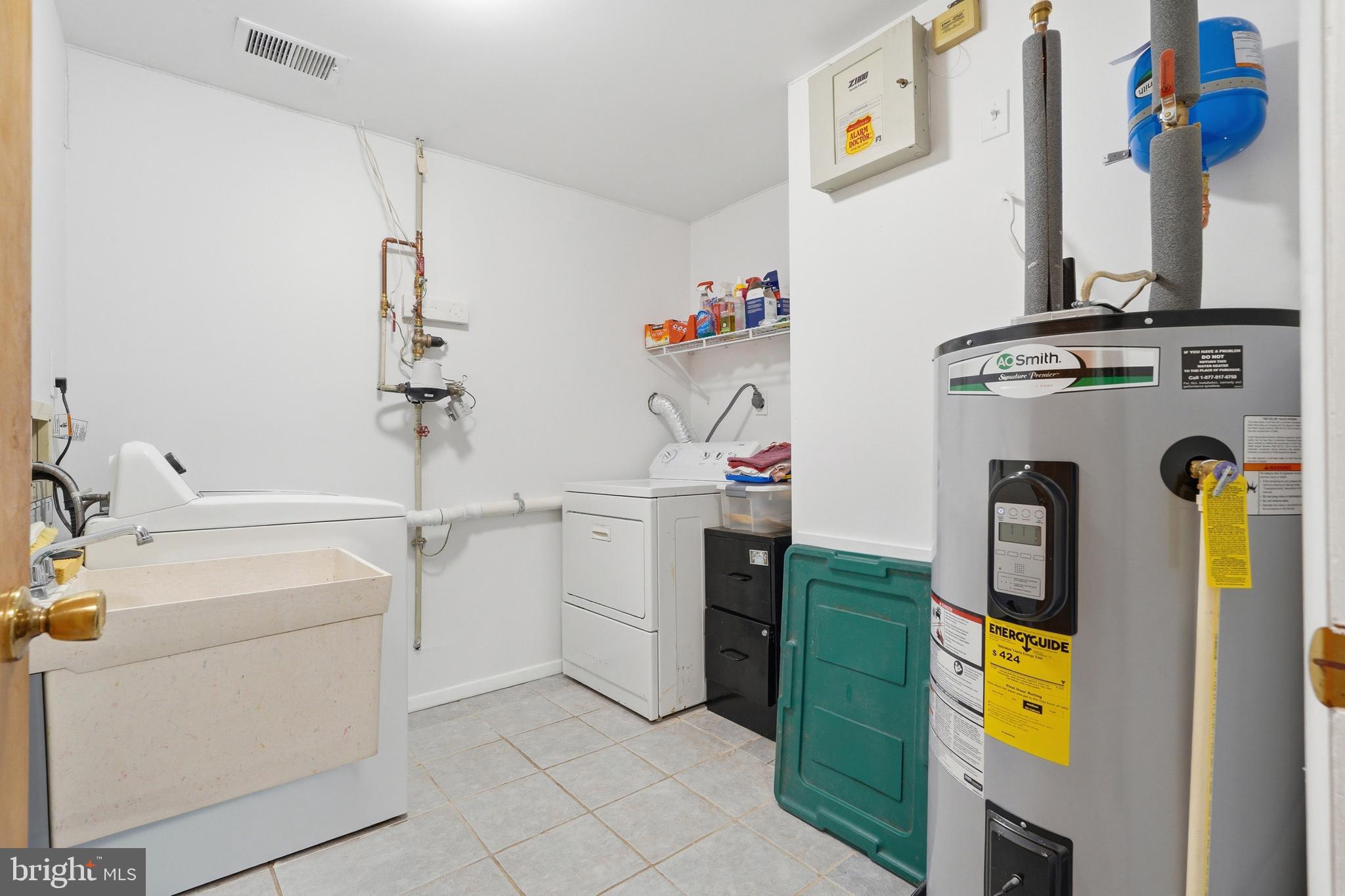 VILLAGE OF HICKORY RIDGE - Residential