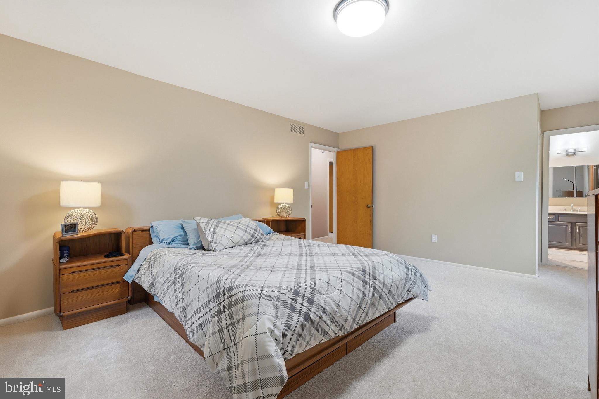 VILLAGE OF HICKORY RIDGE - Residential