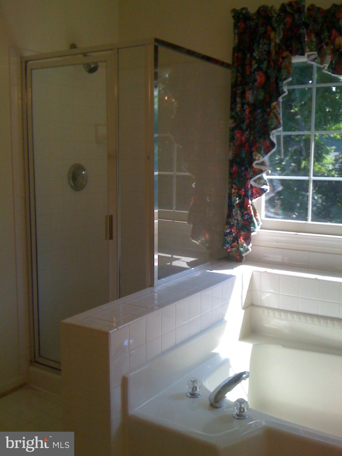 SUMMERWOOD - Residential Lease