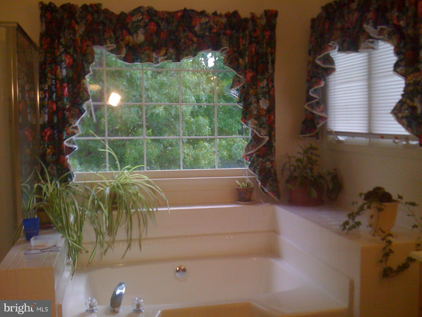 SUMMERWOOD - Residential Lease