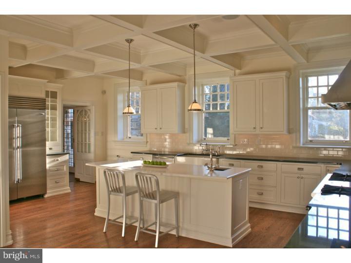 CHESTNUT HILL - Residential