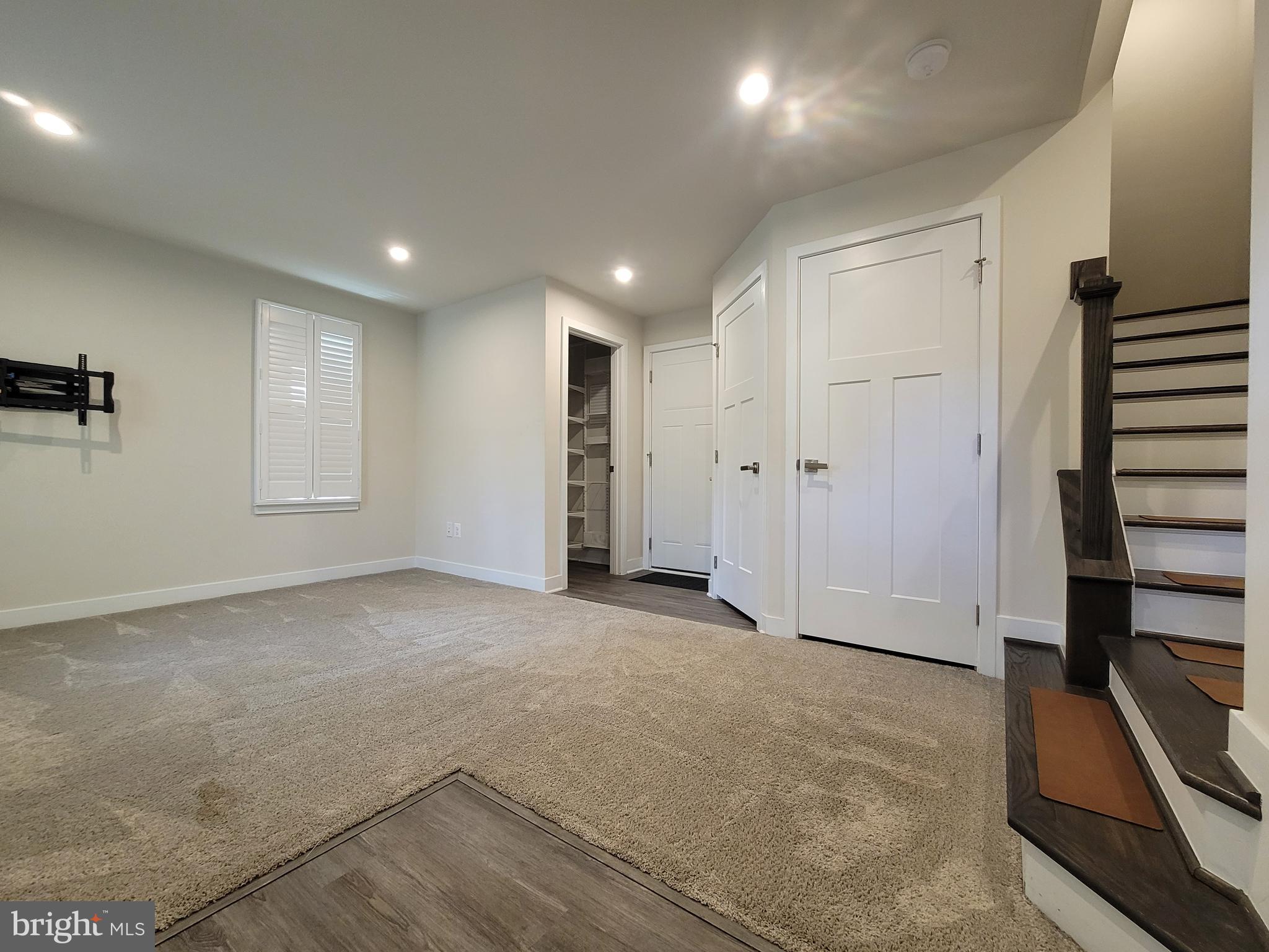 HERITAGE VILLAGE - Residential