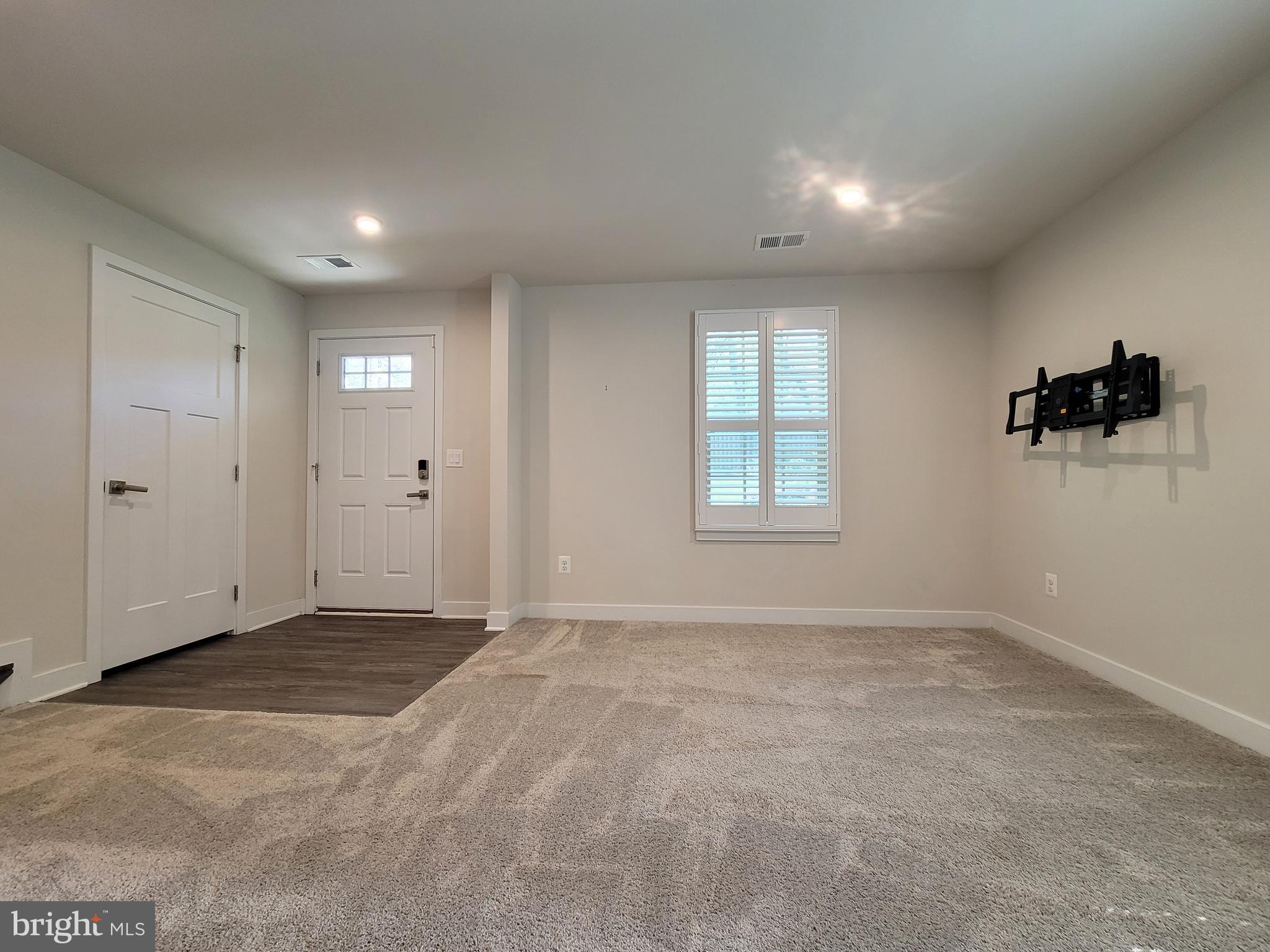 HERITAGE VILLAGE - Residential