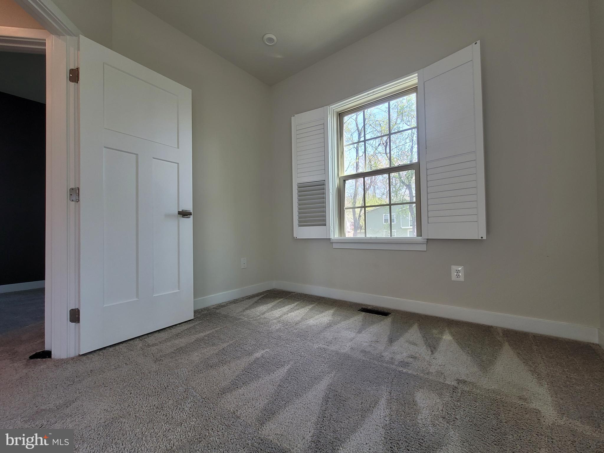 HERITAGE VILLAGE - Residential