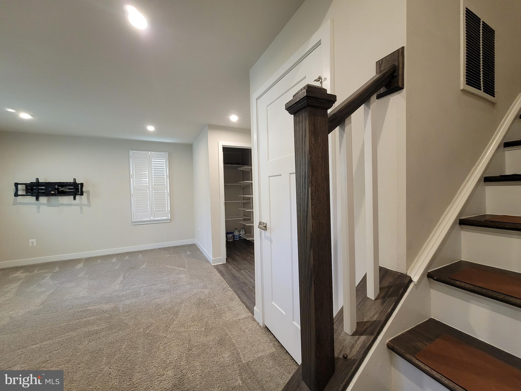 HERITAGE VILLAGE - Residential