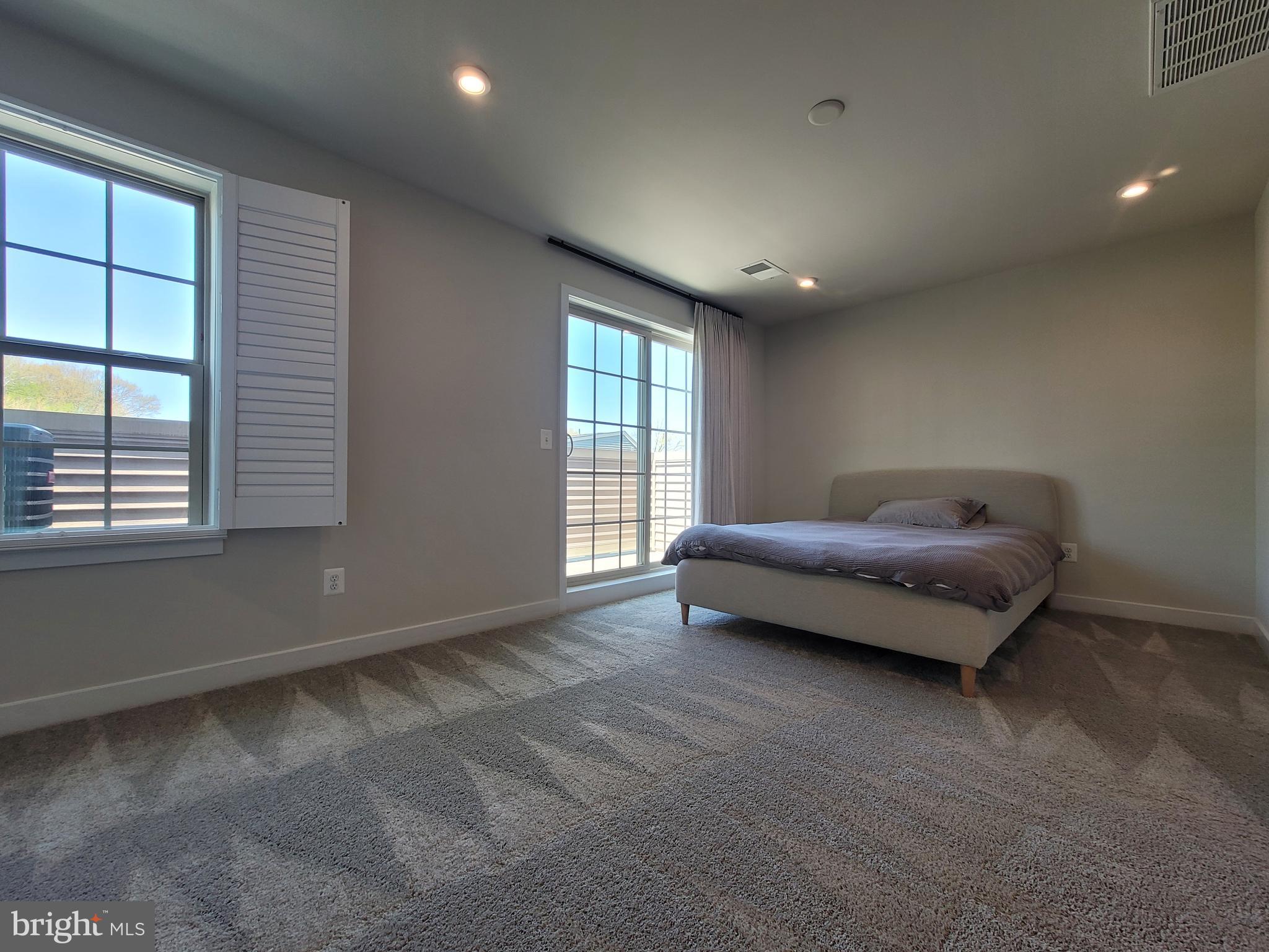 HERITAGE VILLAGE - Residential