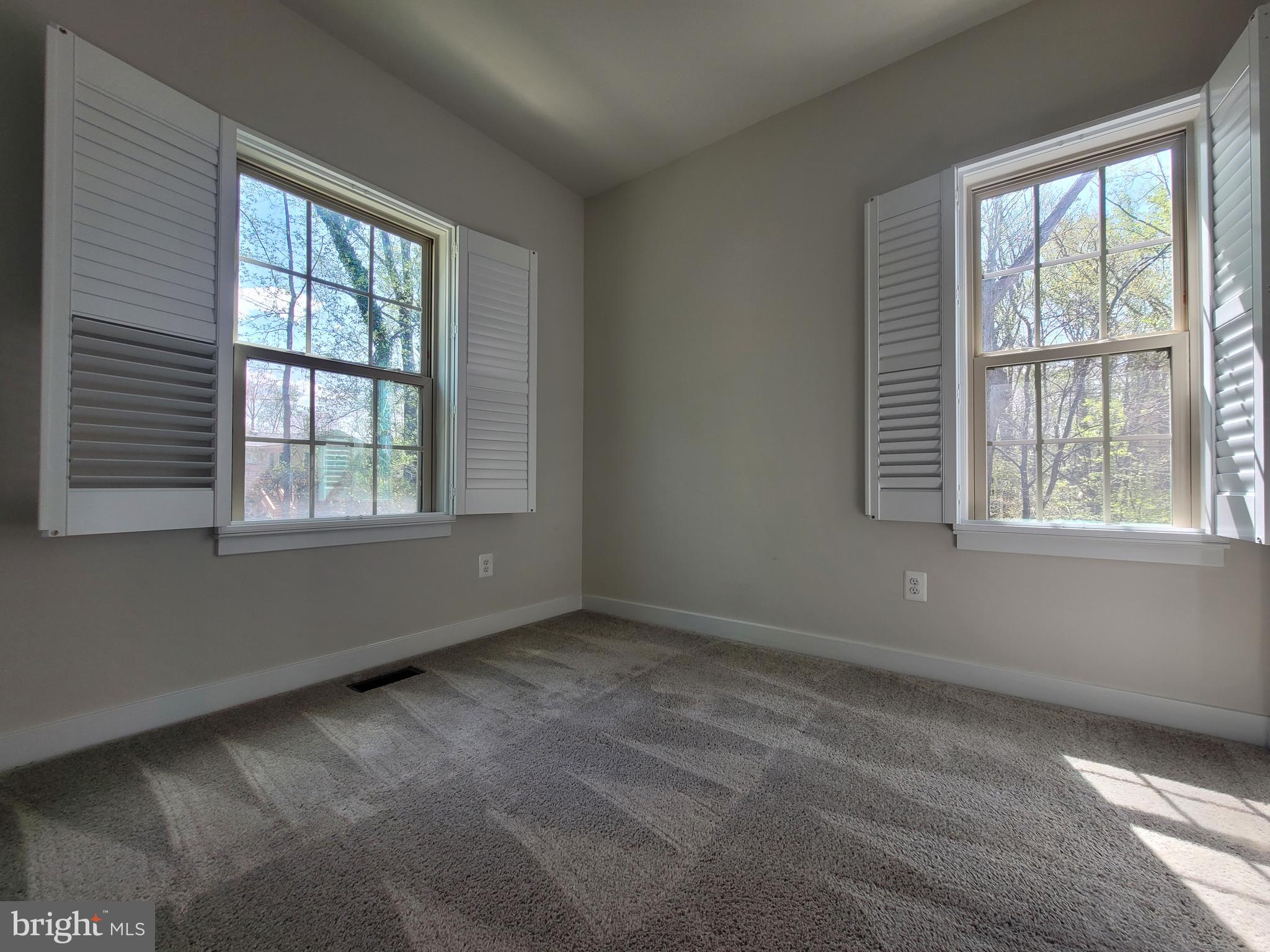 HERITAGE VILLAGE - Residential