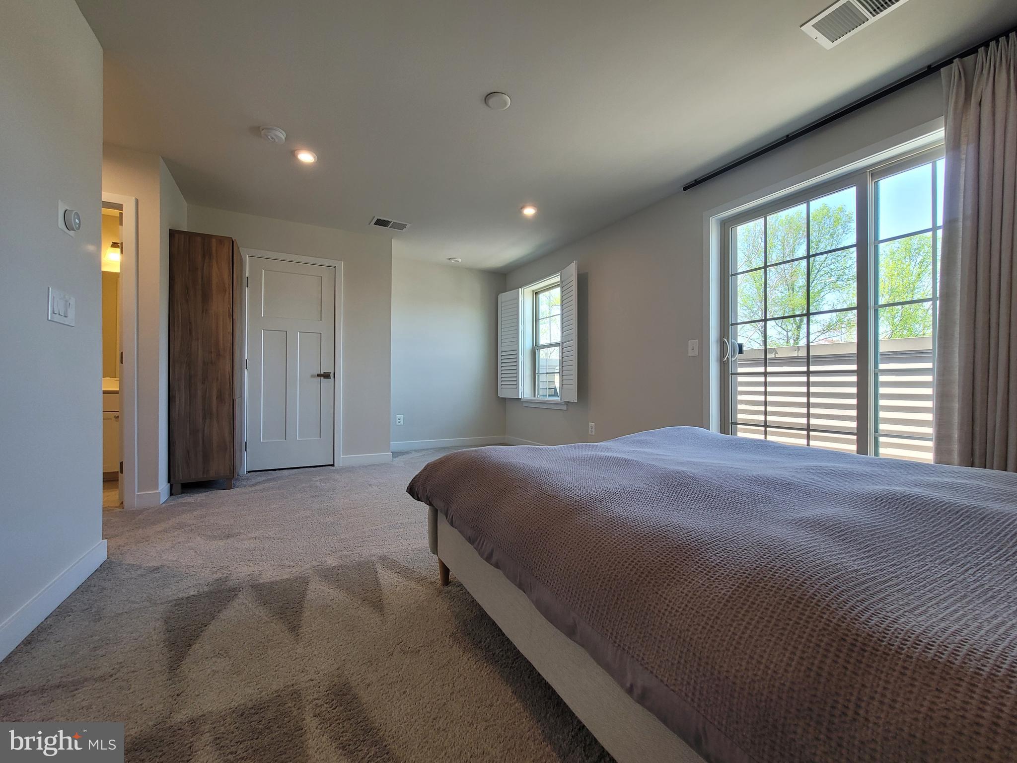 HERITAGE VILLAGE - Residential