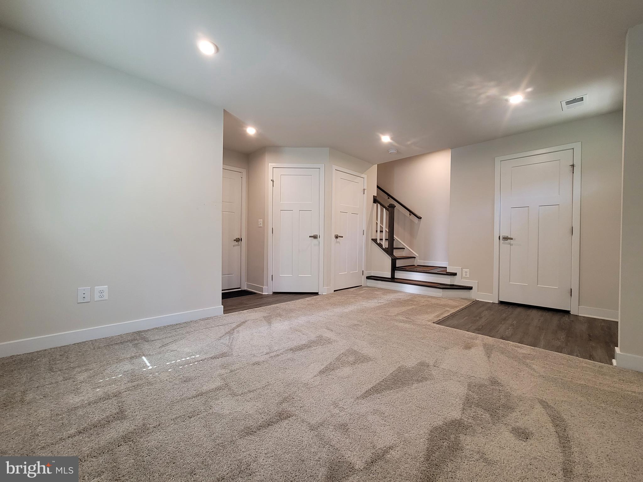 HERITAGE VILLAGE - Residential