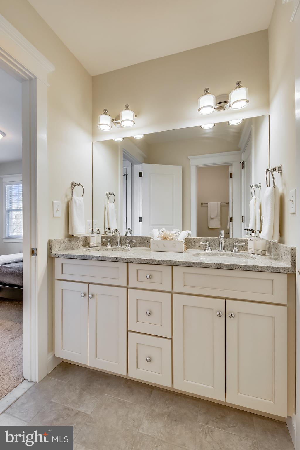 HILLMEAD - Residential
