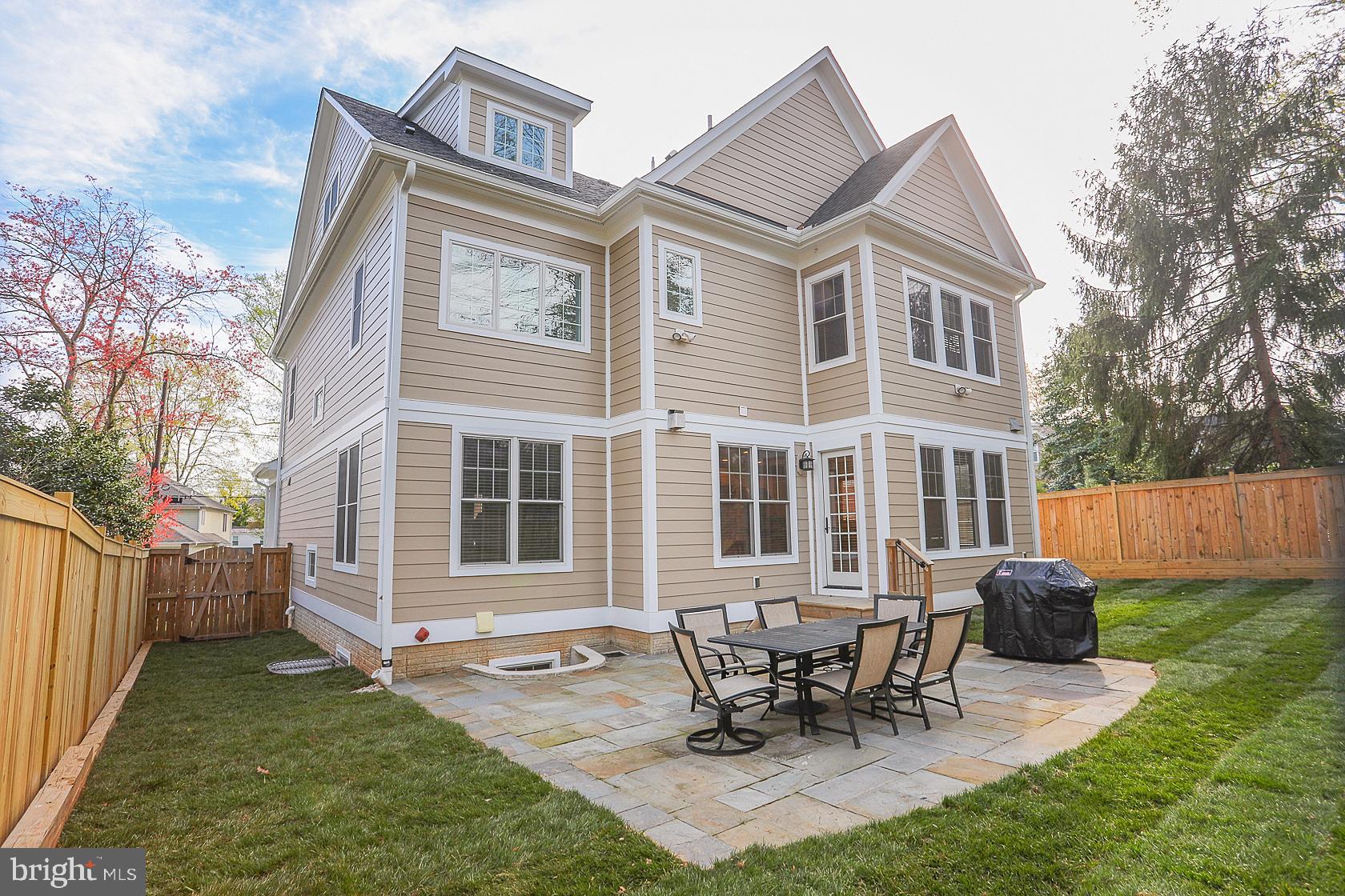 HILLMEAD - Residential