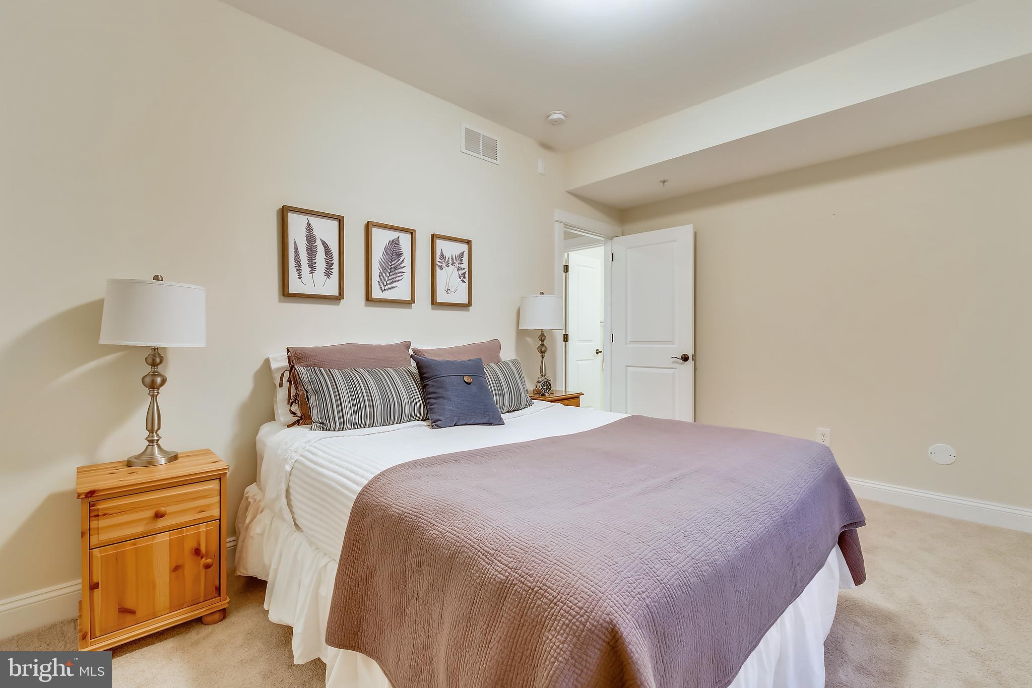 HILLMEAD - Residential