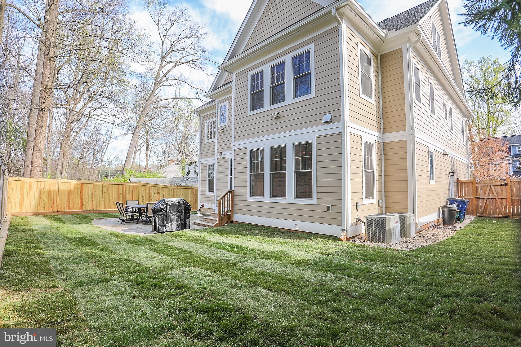 HILLMEAD - Residential