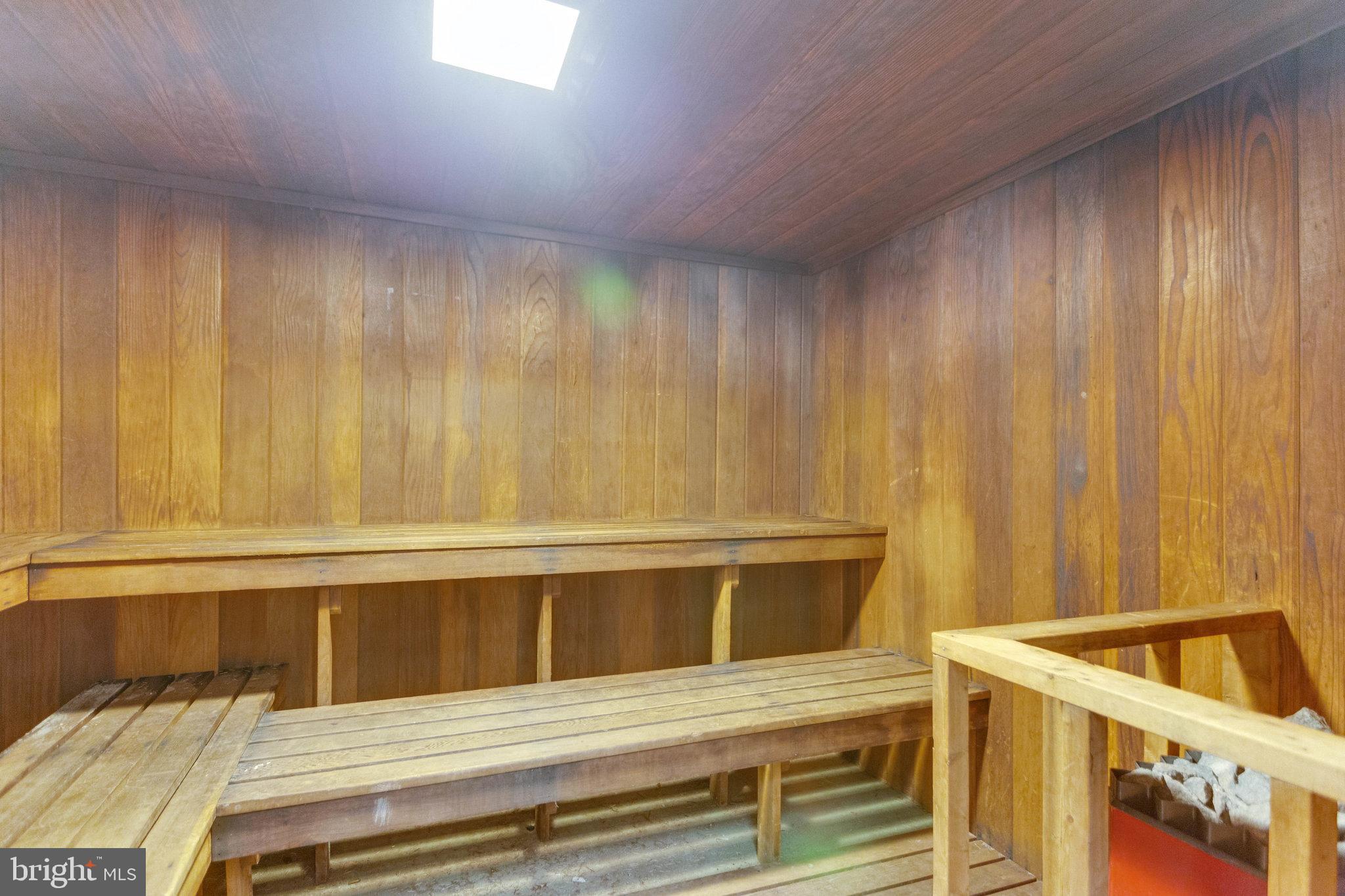 PAVILION ON THE PARK - Residential