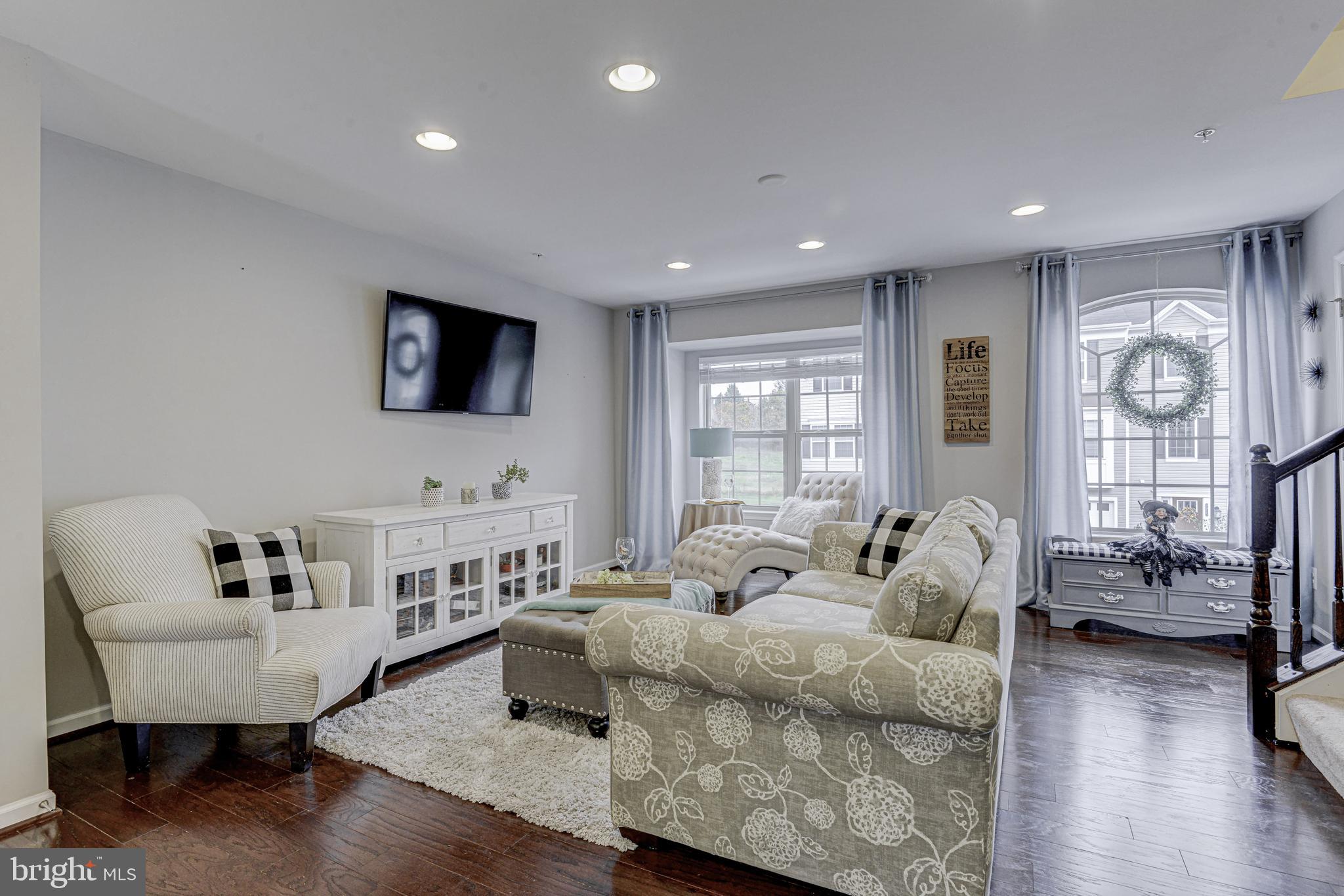 RAVENHURST GLEN - Residential