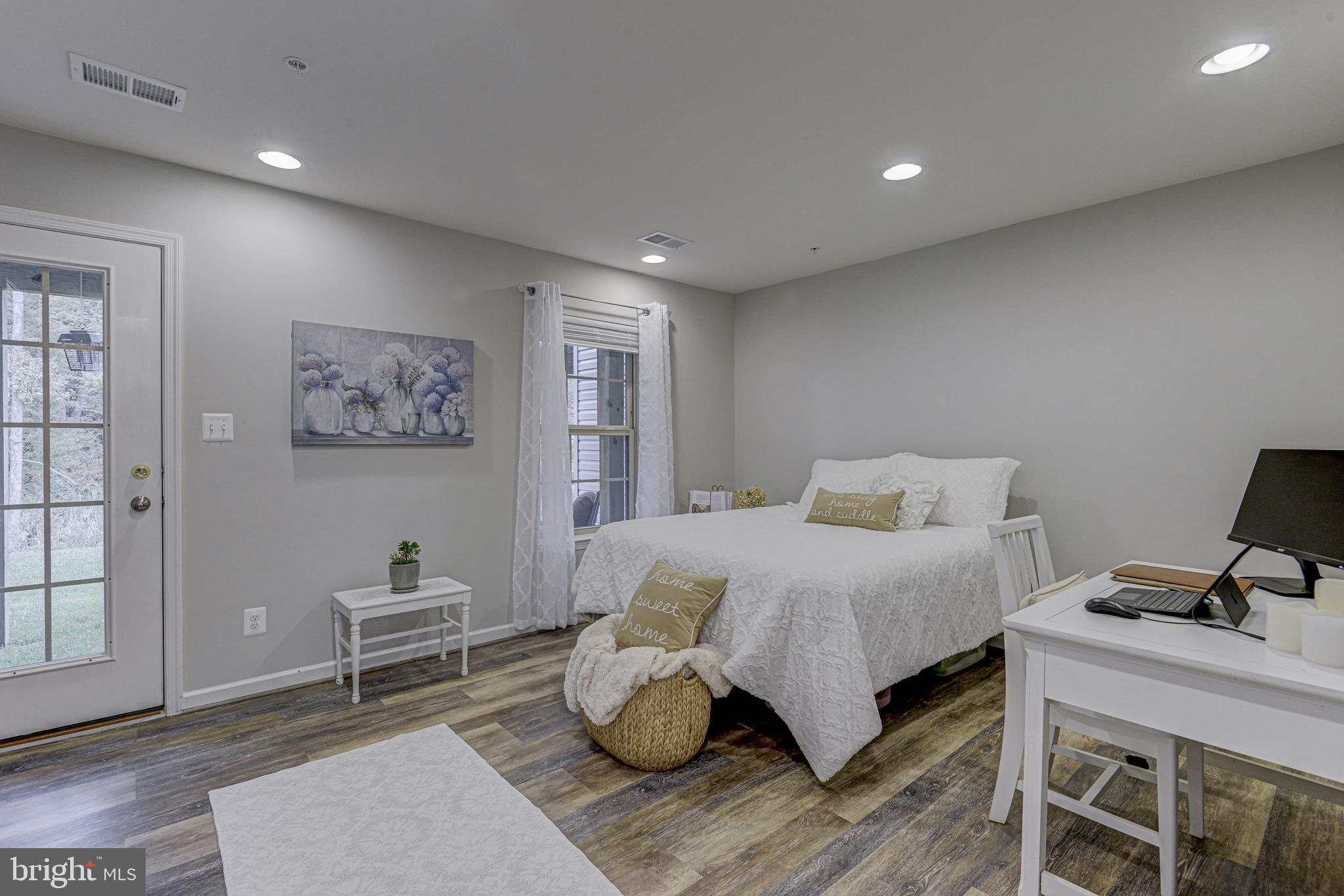 RAVENHURST GLEN - Residential