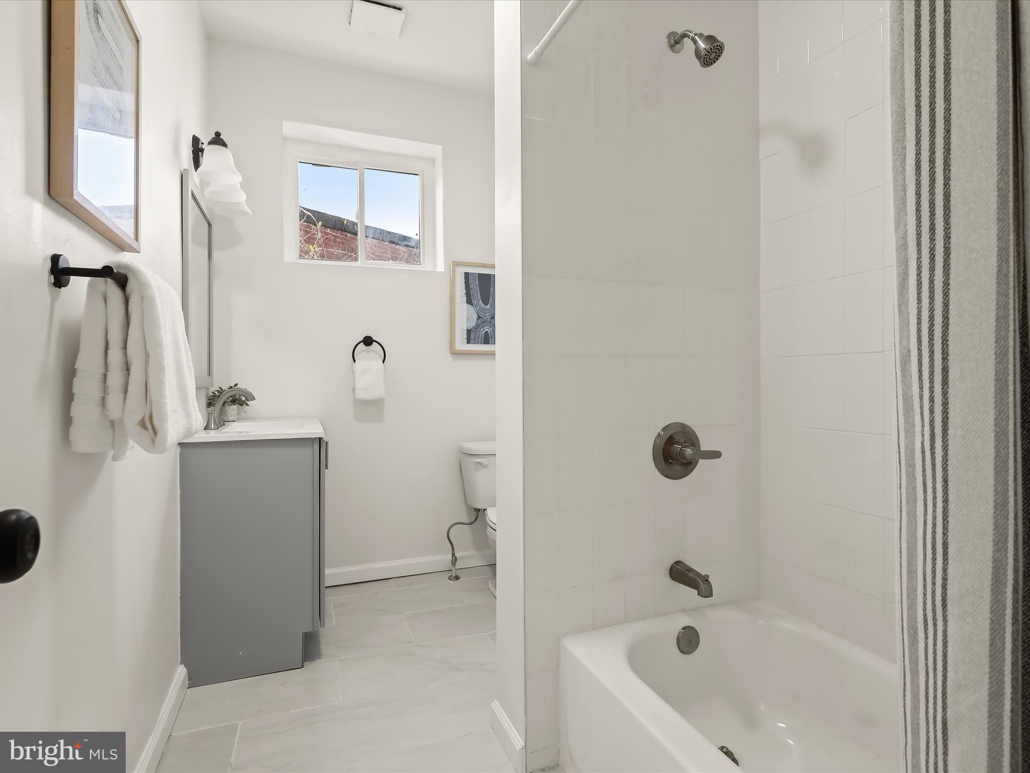 EAST BALTIMORE MIDWAY - Residential