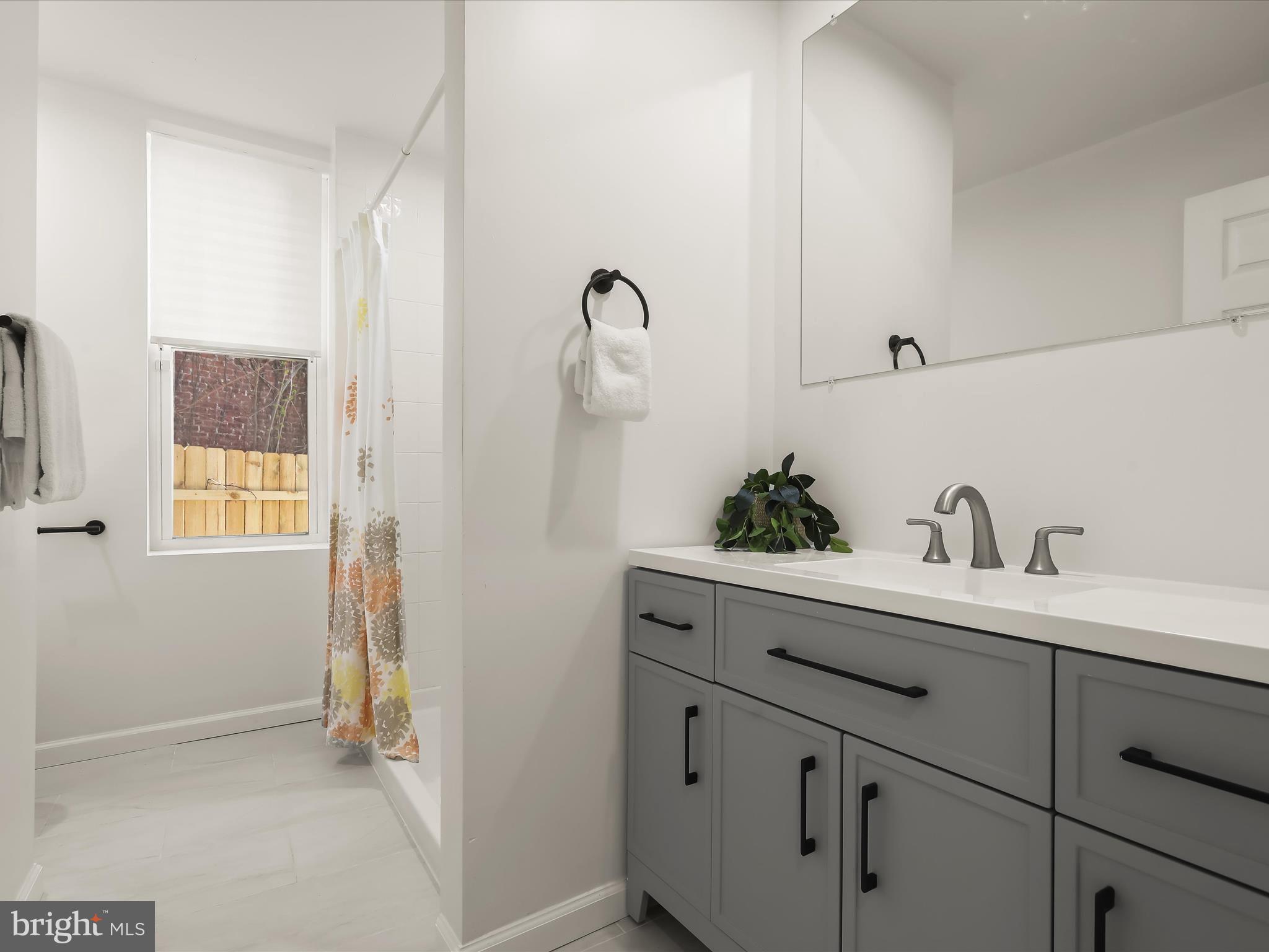 EAST BALTIMORE MIDWAY - Residential