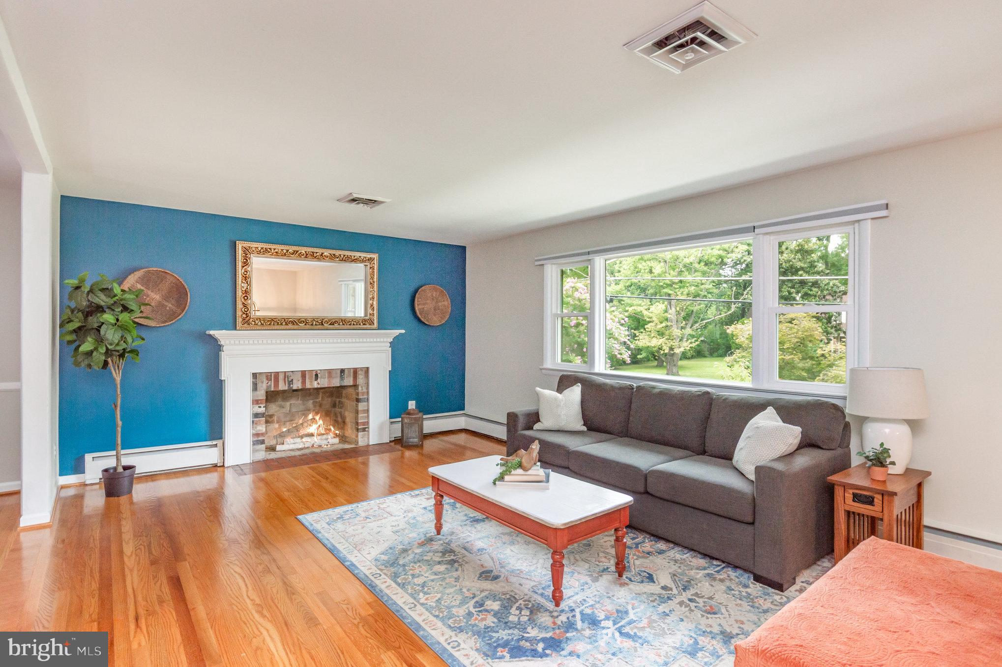 4323 FERRY LANDING ROAD