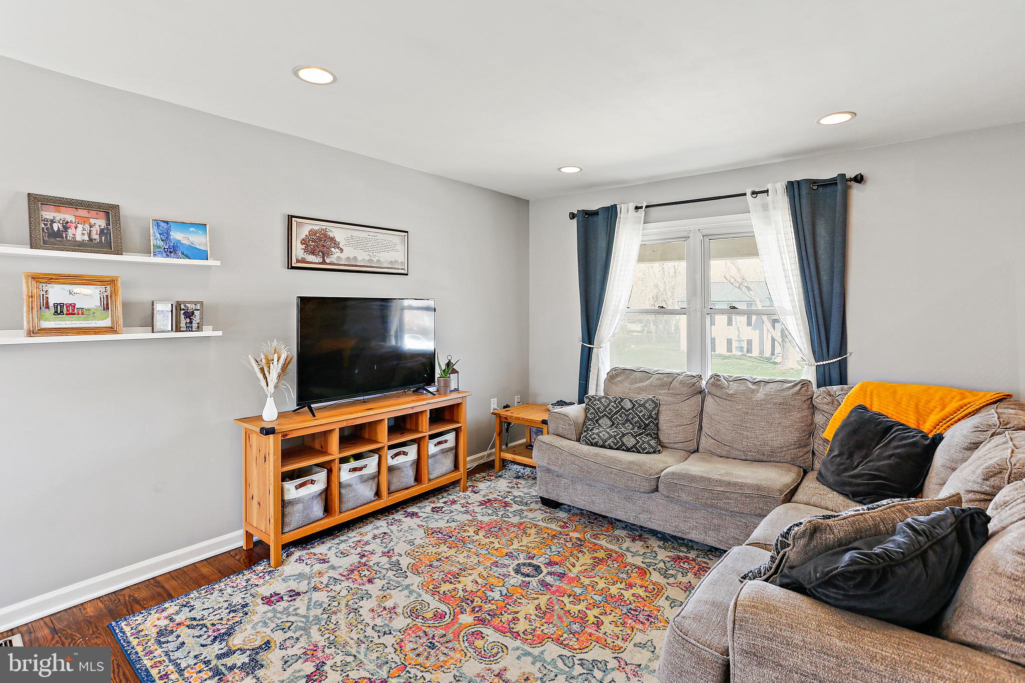 EDGE MEAD - Residential