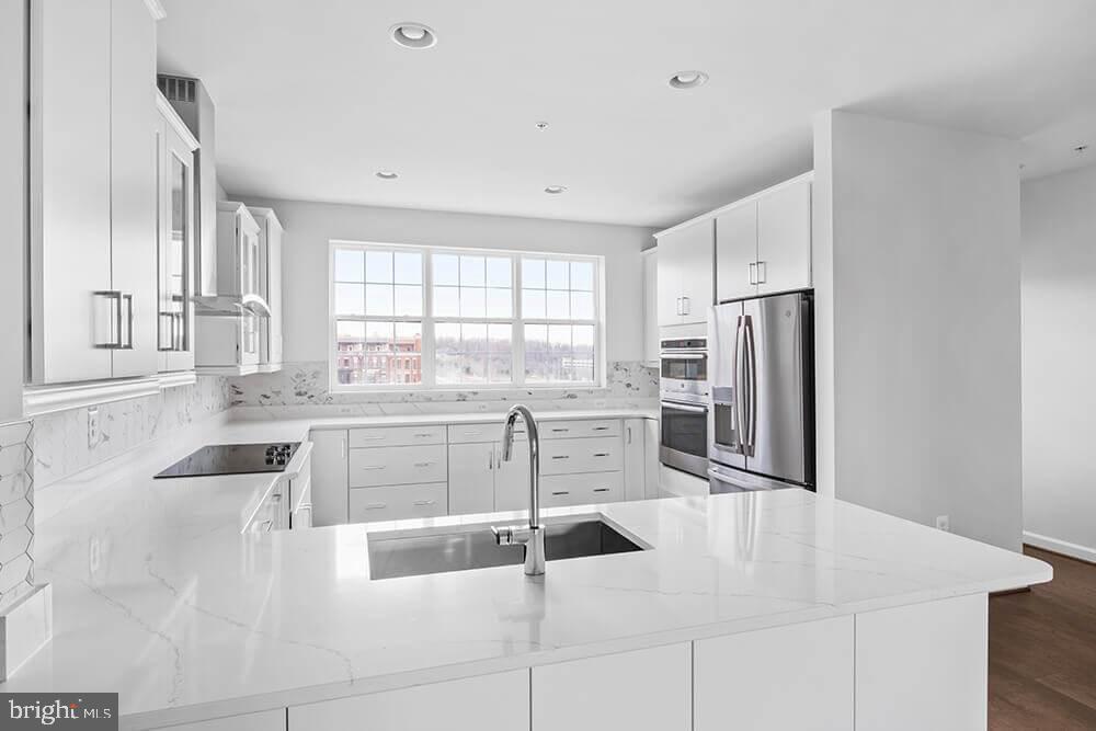 POTOMAC OVERLOOK - Residential