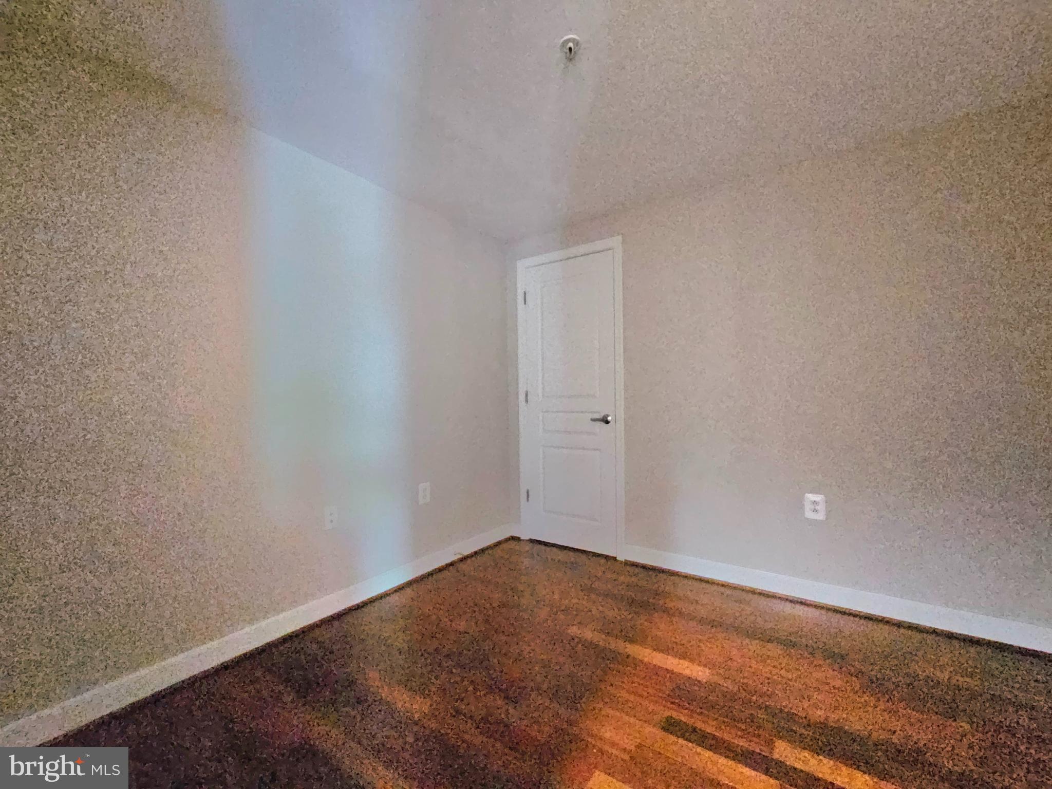 MIDTOWN ALEXANDRIA STATION CONDOMINIUM - Residential Lease