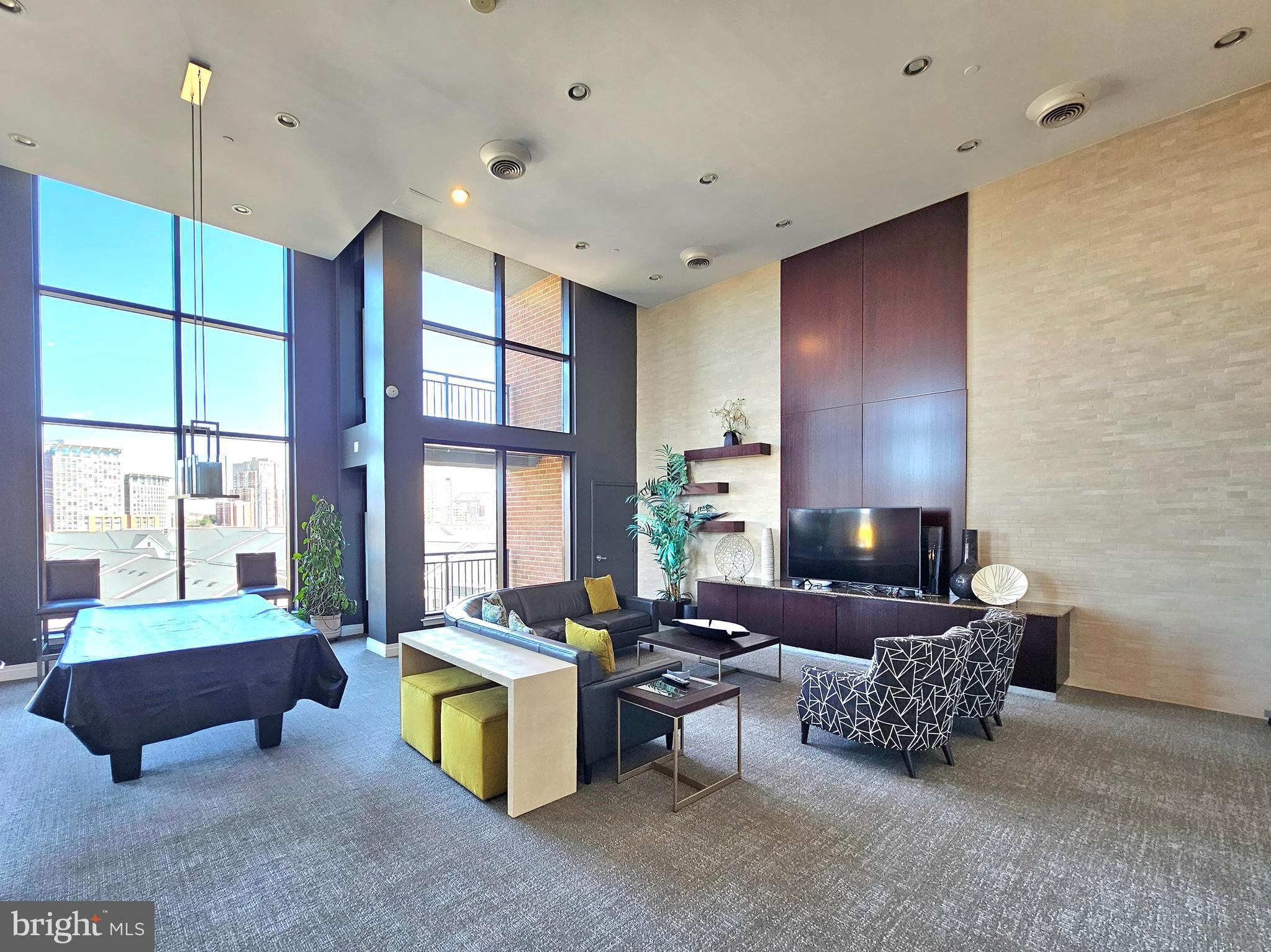 MIDTOWN ALEXANDRIA STATION CONDOMINIUM - Residential Lease