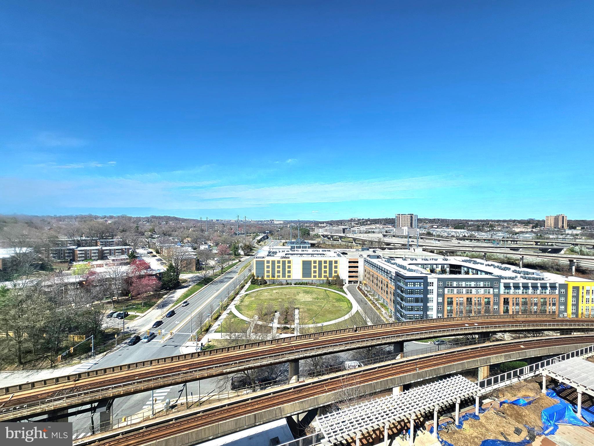 MIDTOWN ALEXANDRIA STATION CONDOMINIUM - Residential Lease