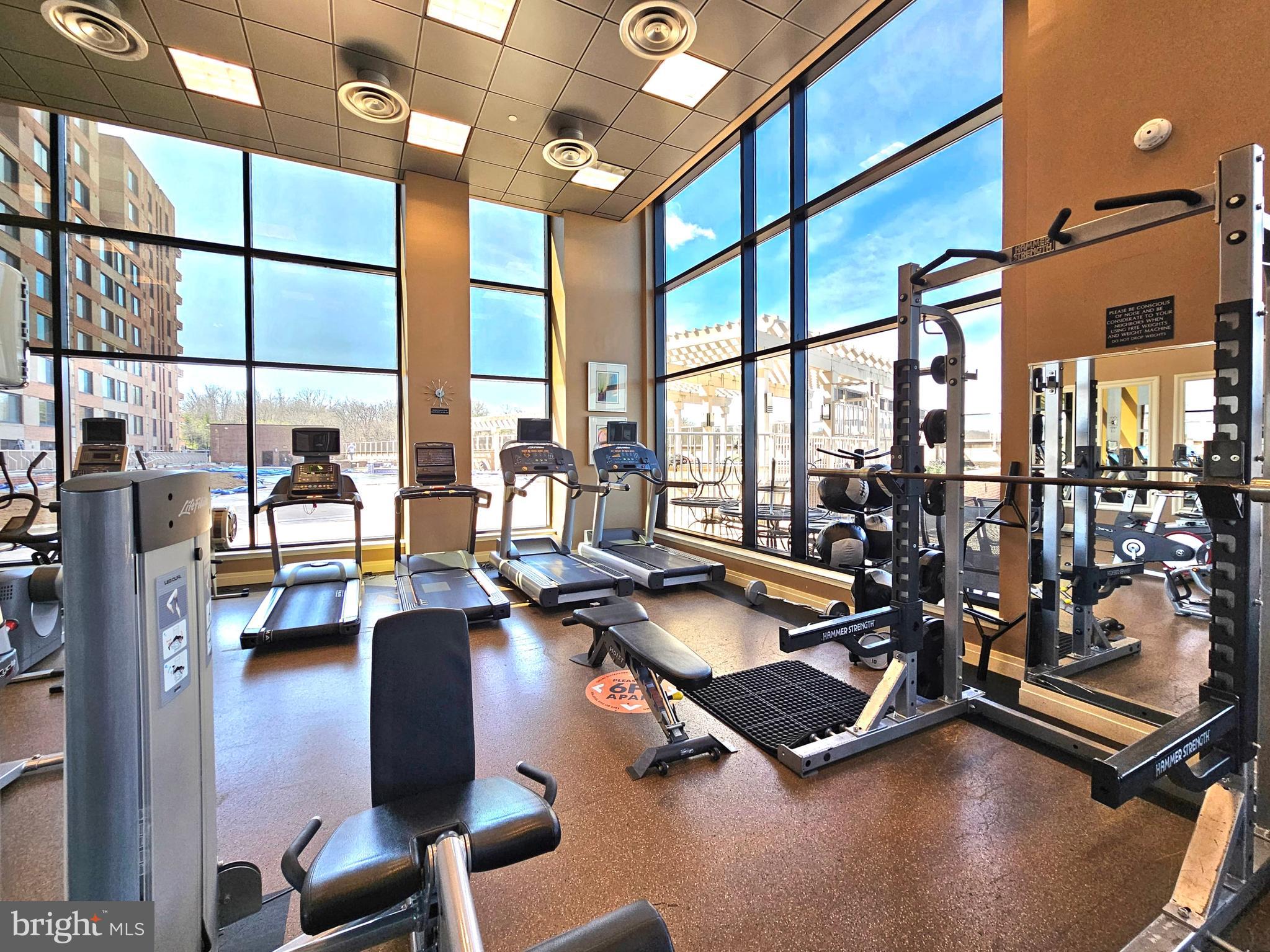 MIDTOWN ALEXANDRIA STATION CONDOMINIUM - Residential Lease