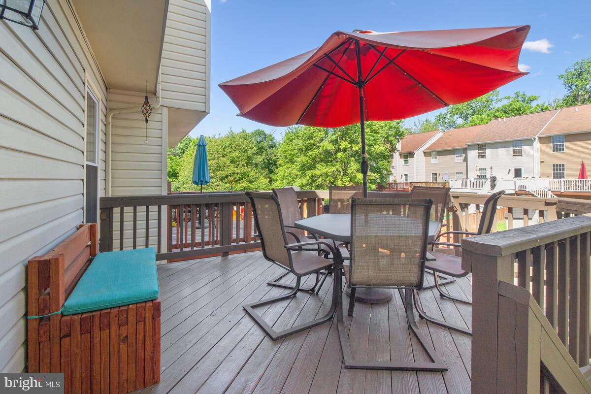 VILLAGE AT THOMAS RUN - Residential