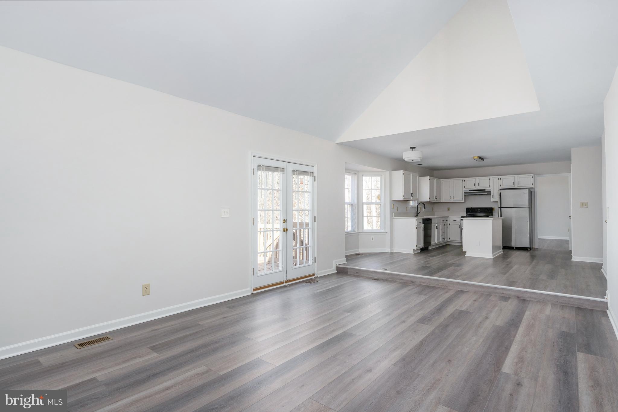 SMOKETREE - Residential