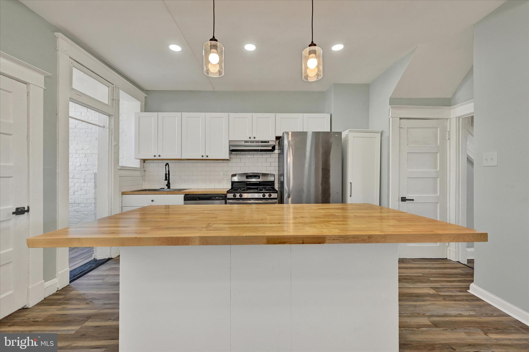 ROSEMONT - Residential