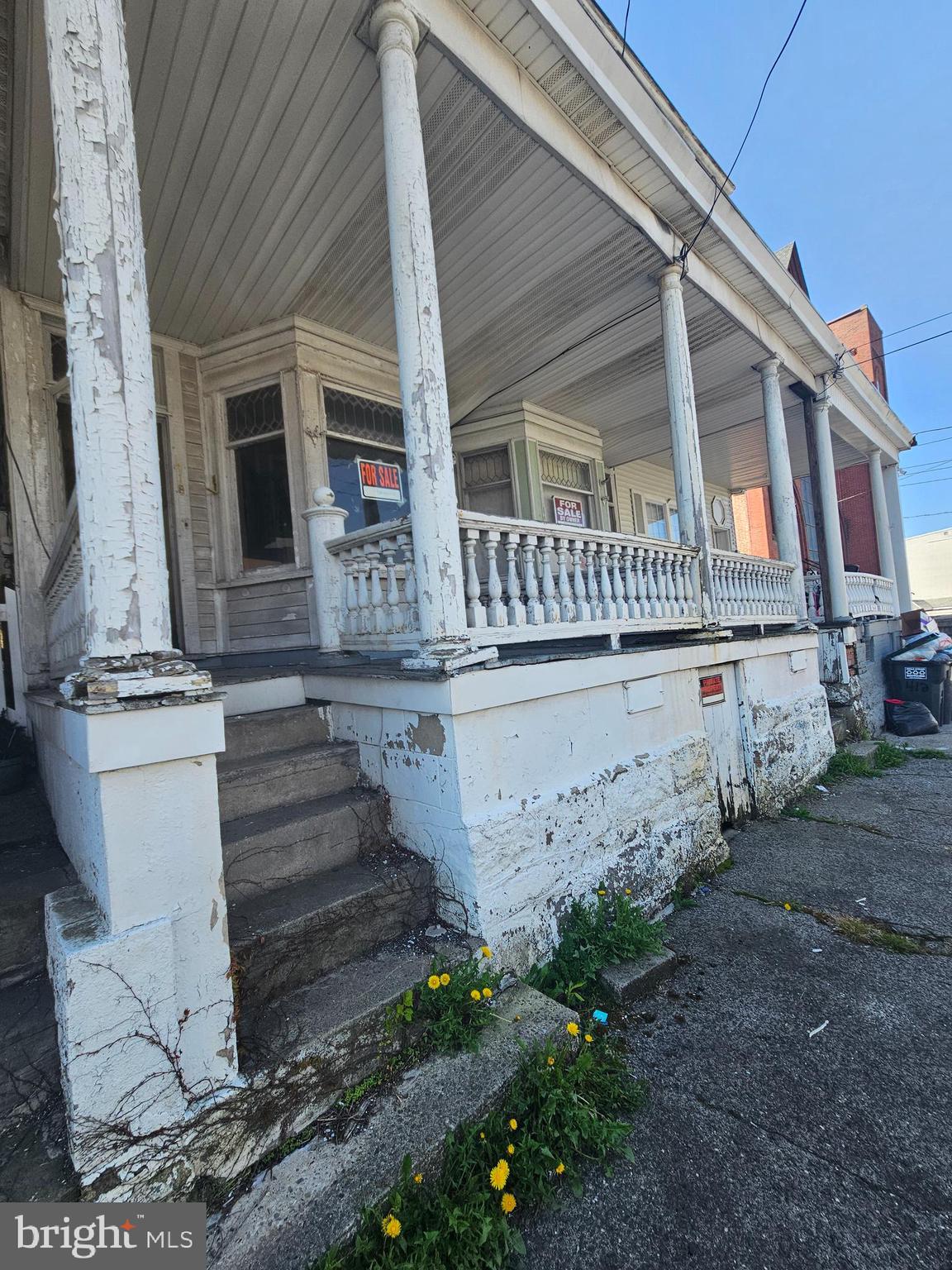 416 E MAHANOY AVENUE 418