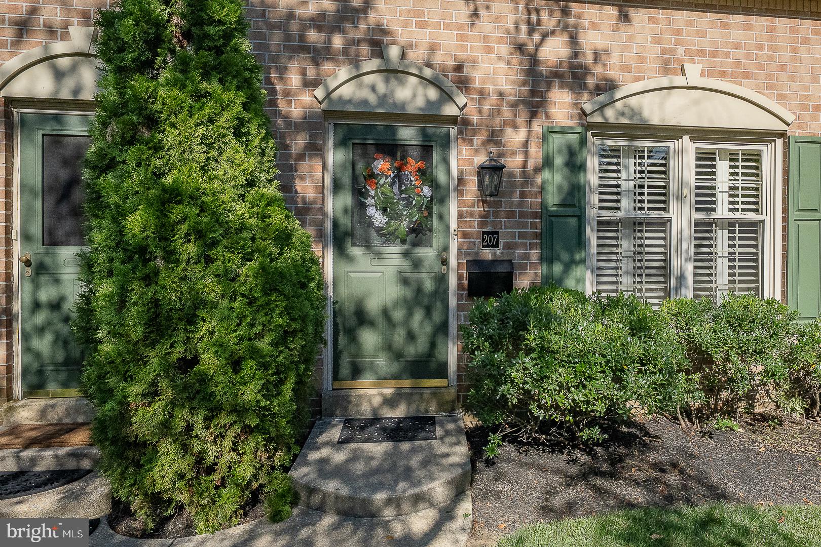 207 BLOOMINGDALE AVENUE 8B
