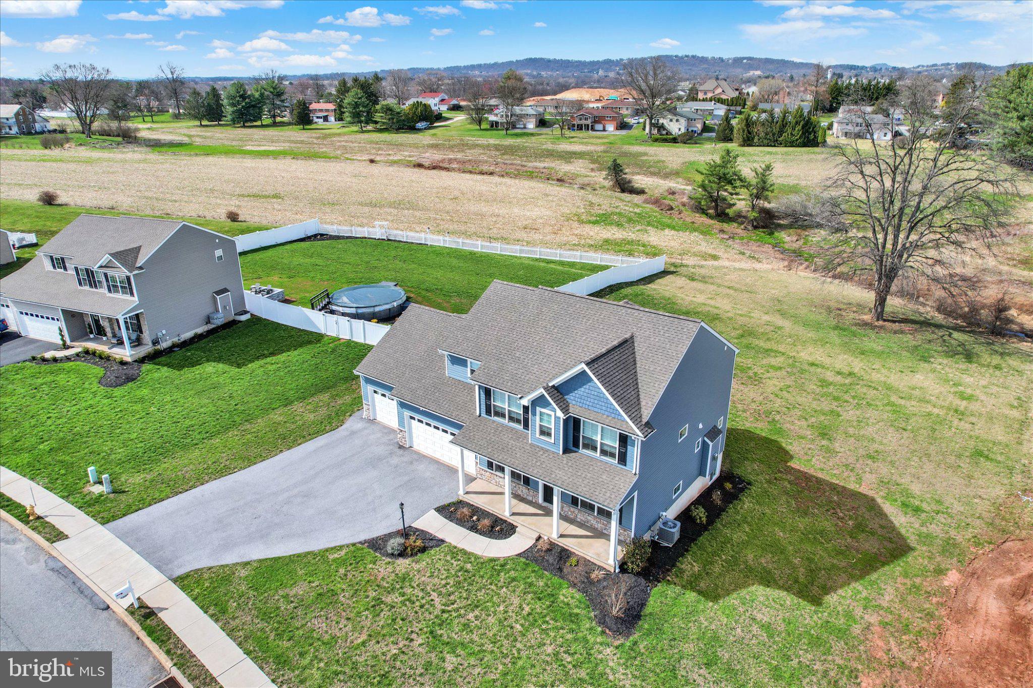 DONWOOD ESTATES - Residential