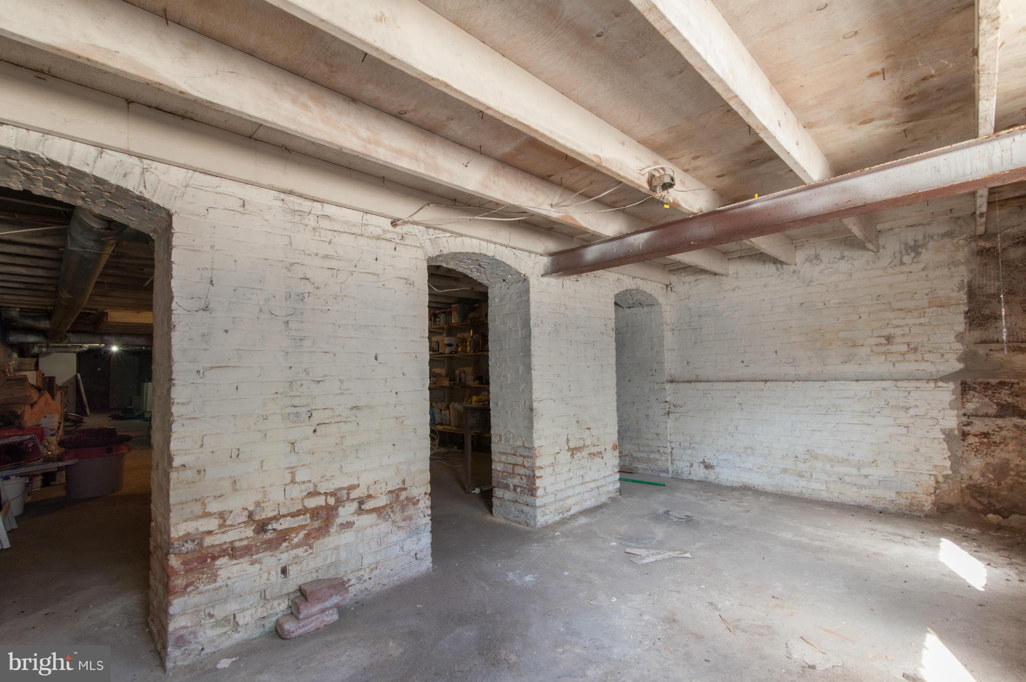 RESERVOIR HILL HISTORIC DISTRICT - Residential Income