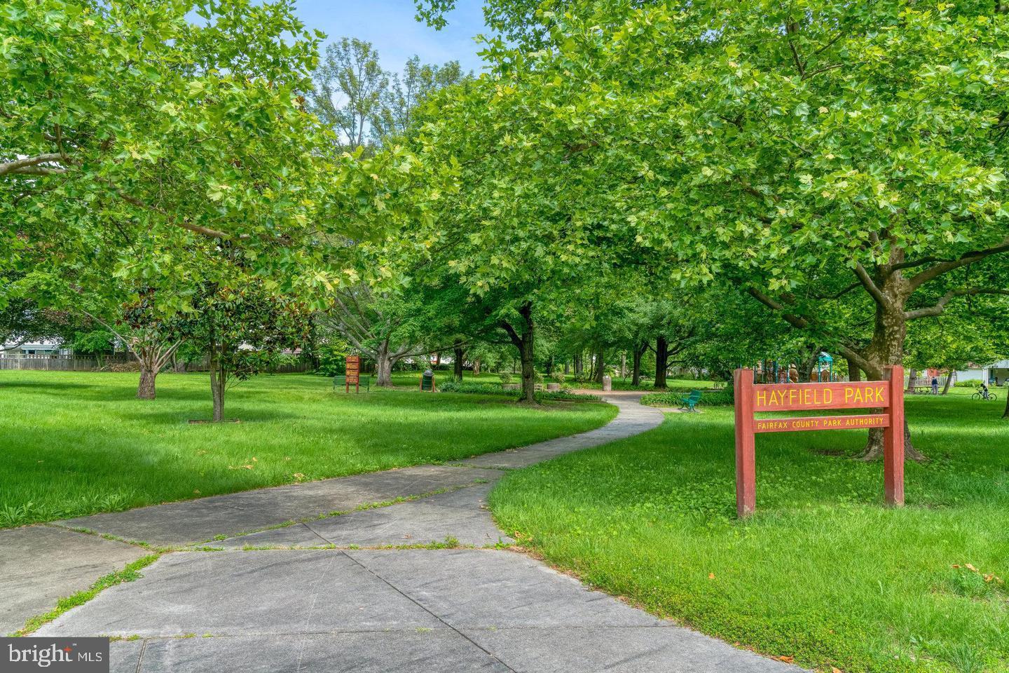 HAYFIELD FARM - Residential