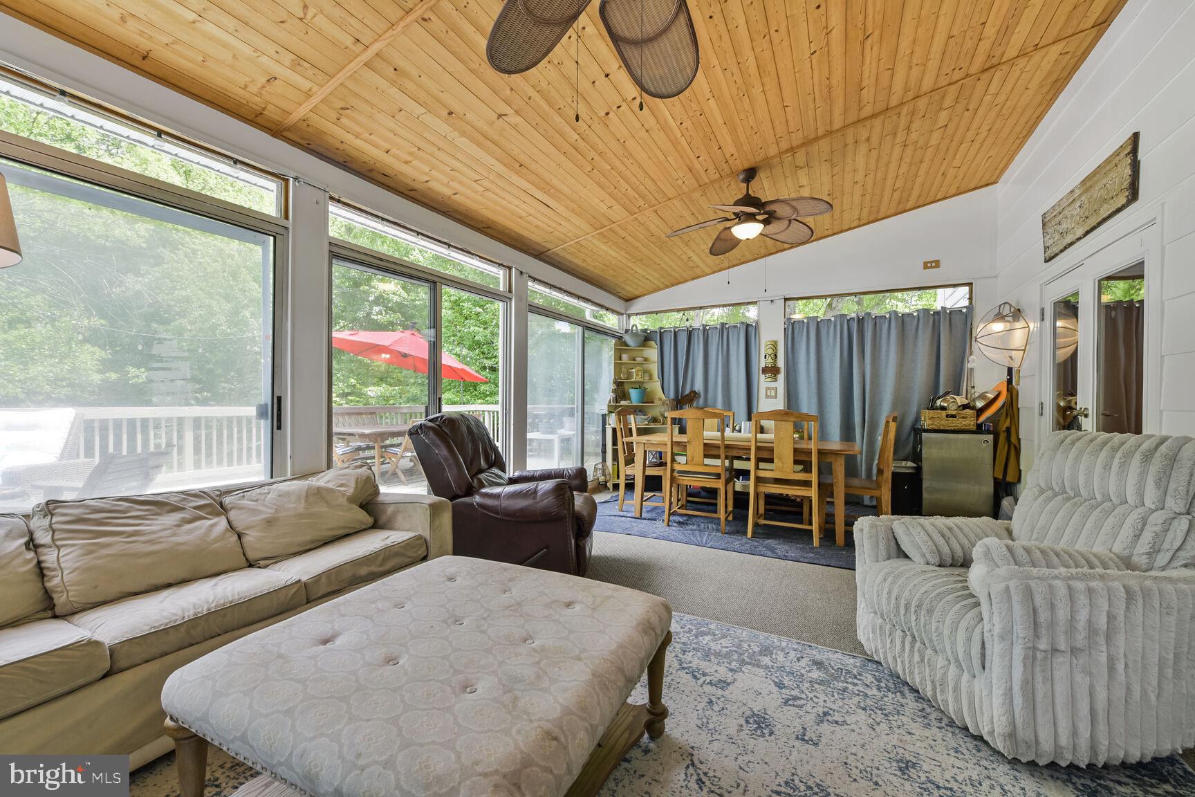 HAYFIELD FARM - Residential