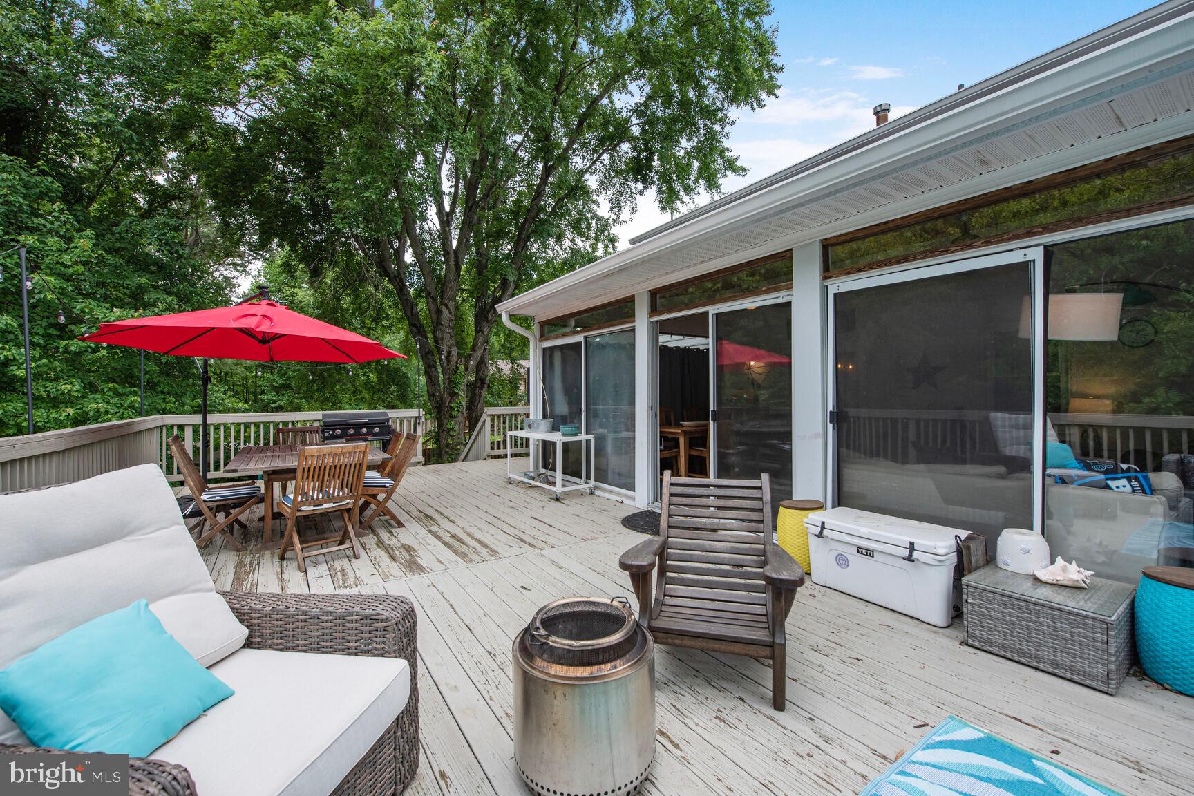 HAYFIELD FARM - Residential