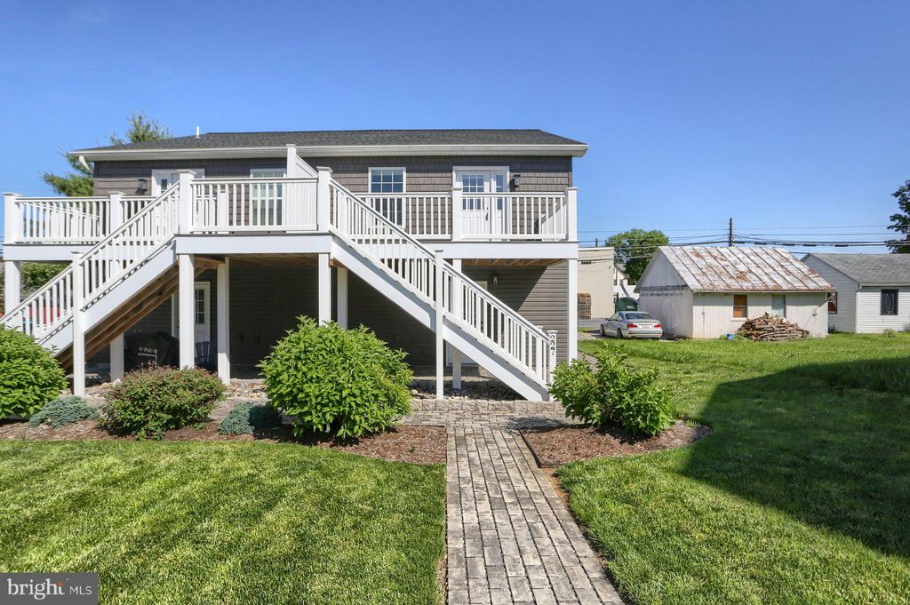 Photo of 227 W Cherry Street, PALMYRA, PA 17078 (MLS # PALN2023464)