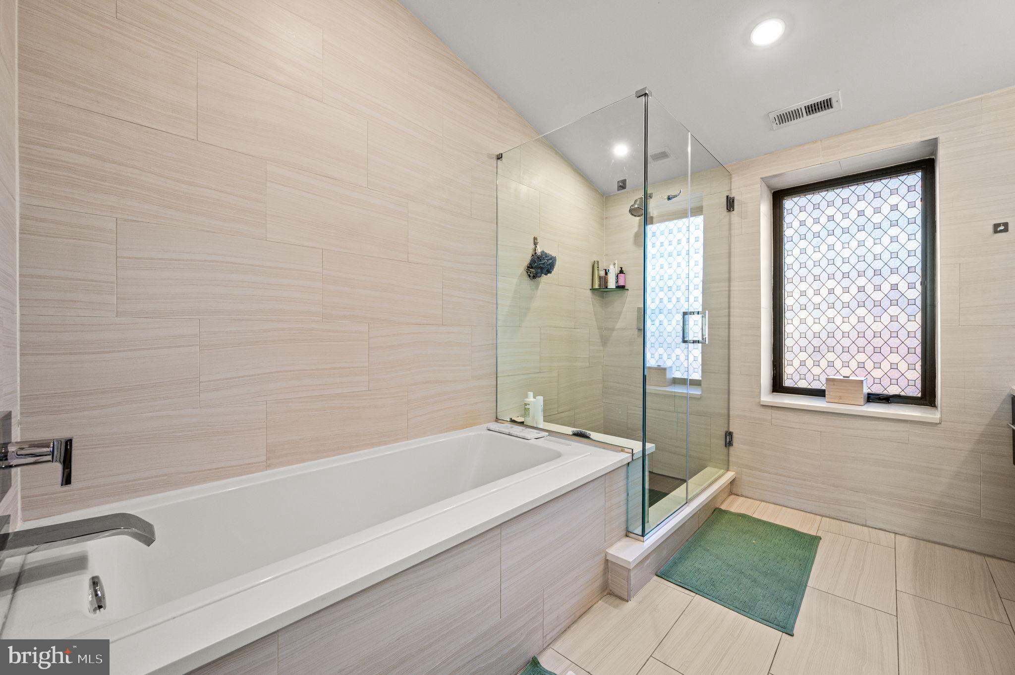 PASSYUNK SQUARE - Residential