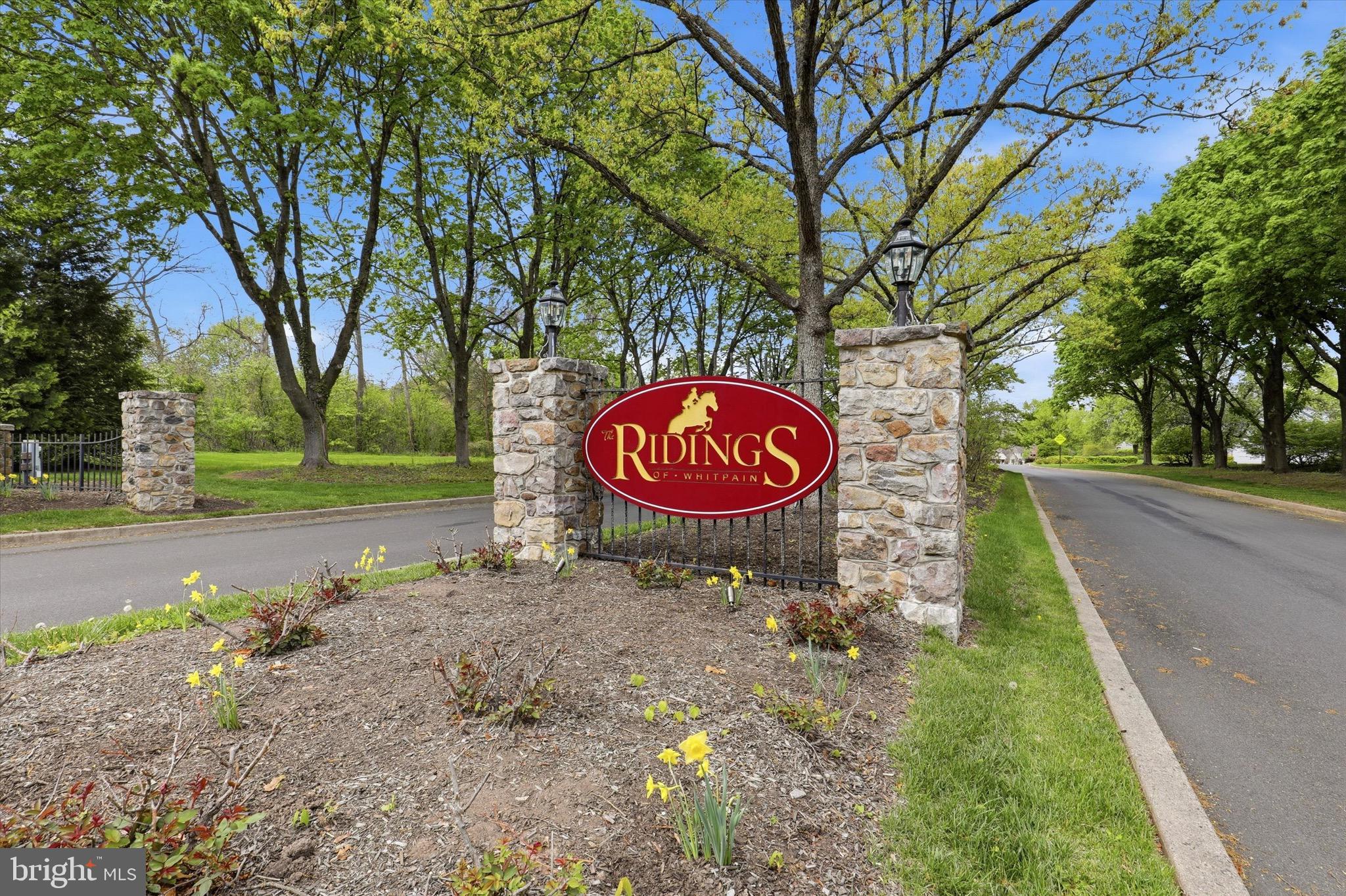 THE RIDINGS - Residential