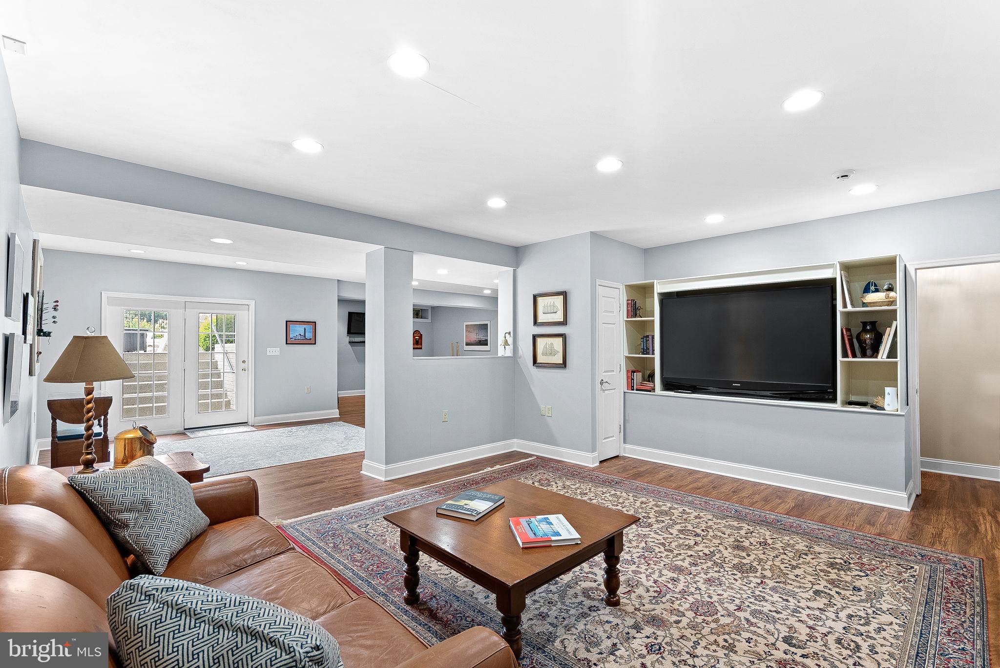 WRIGHT FARM - Residential