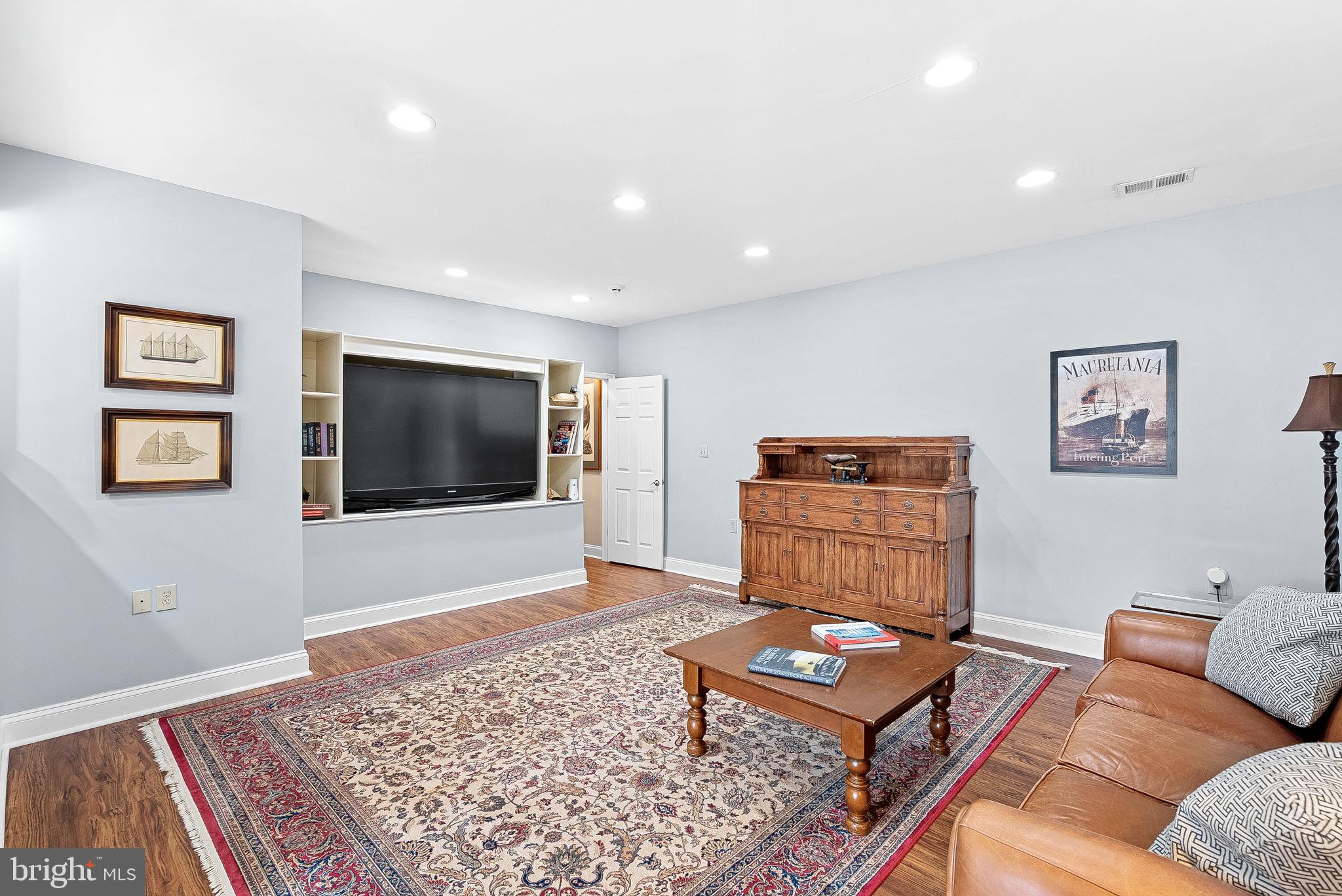 WRIGHT FARM - Residential