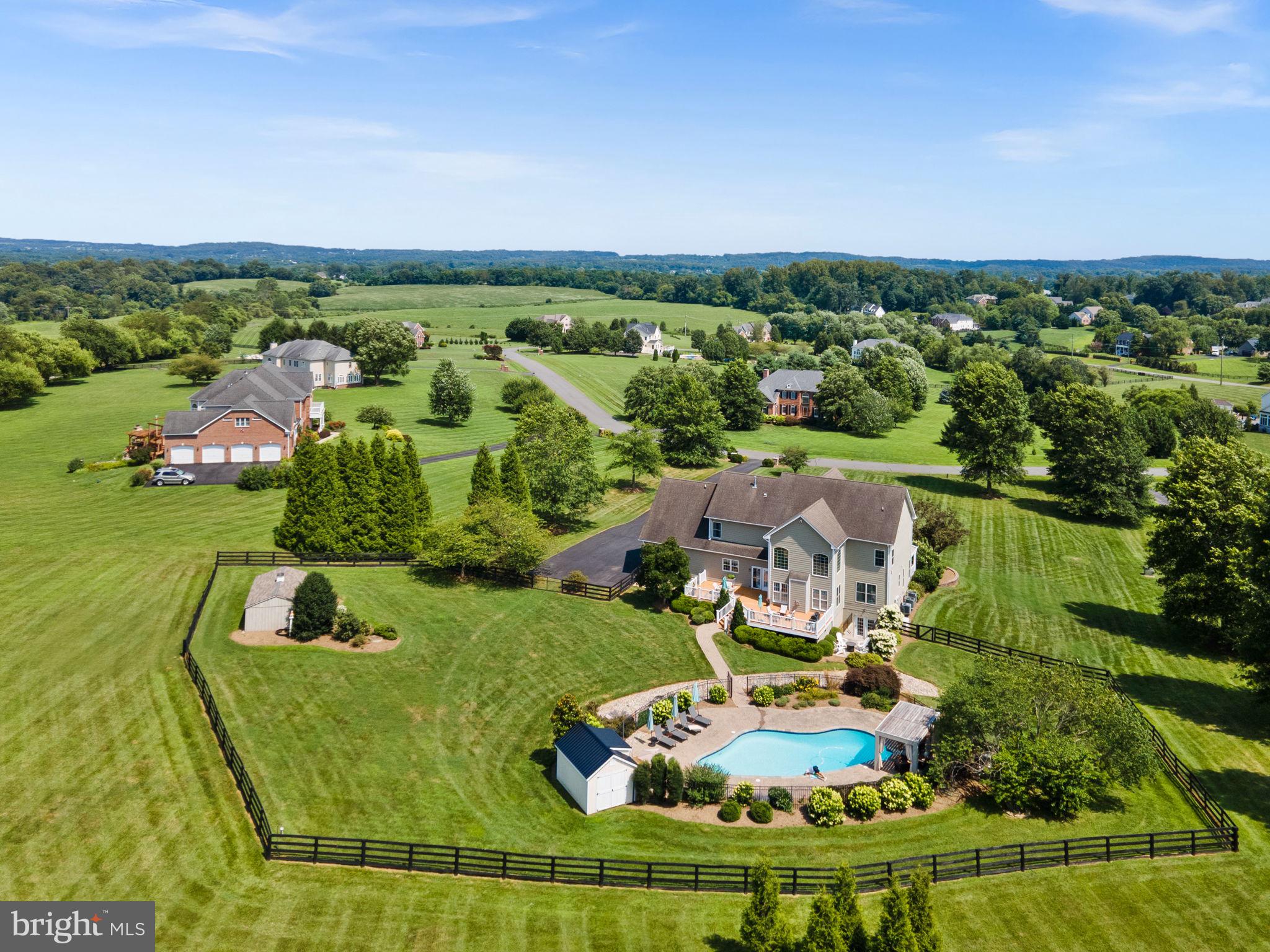 WRIGHT FARM - Residential