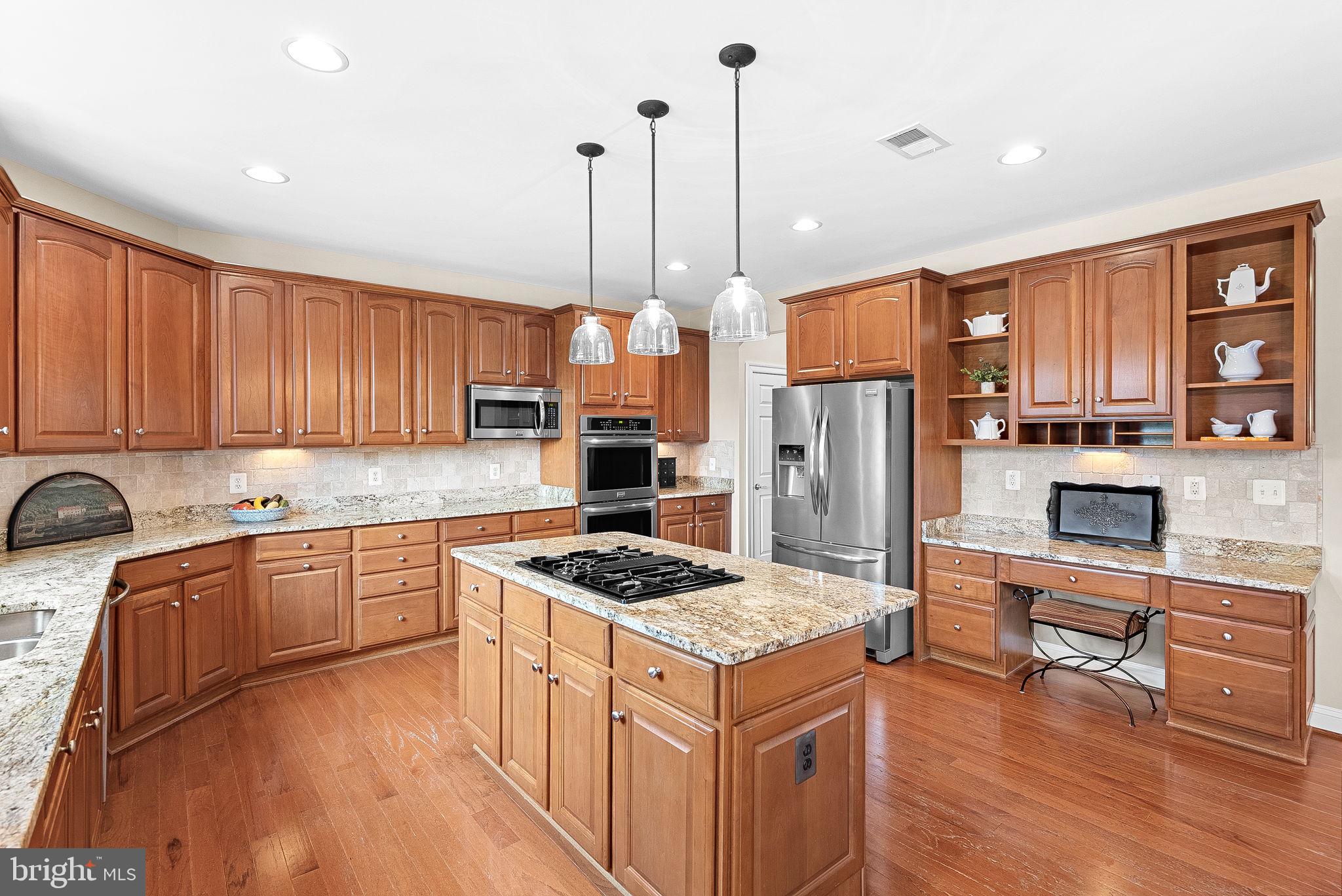 WRIGHT FARM - Residential