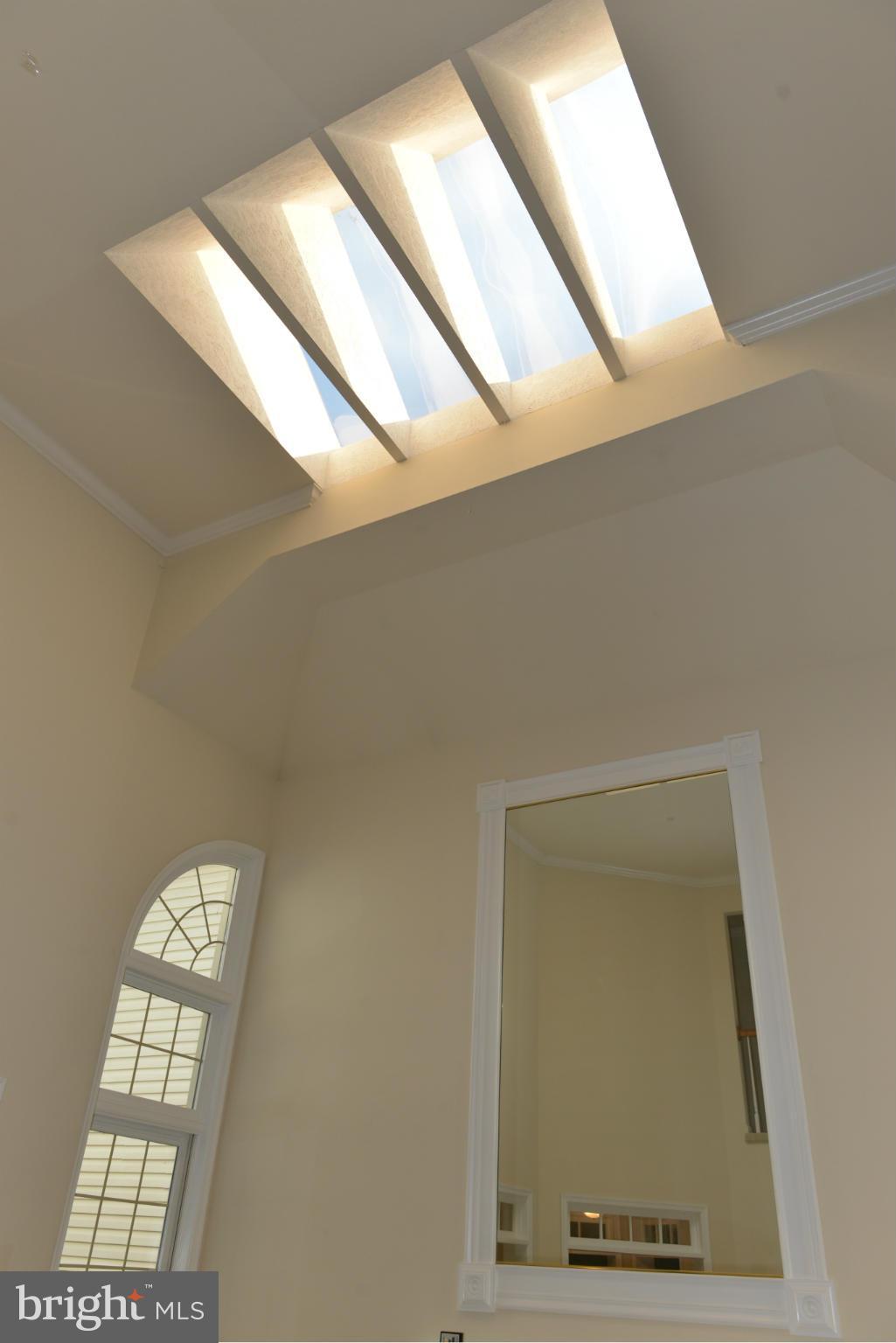 EDGEMOORE - Residential Lease