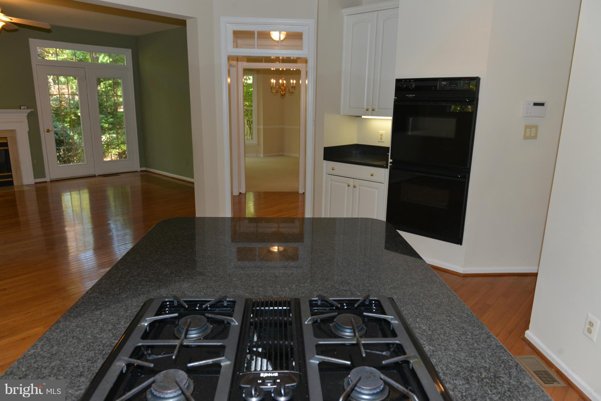 EDGEMOORE - Residential Lease